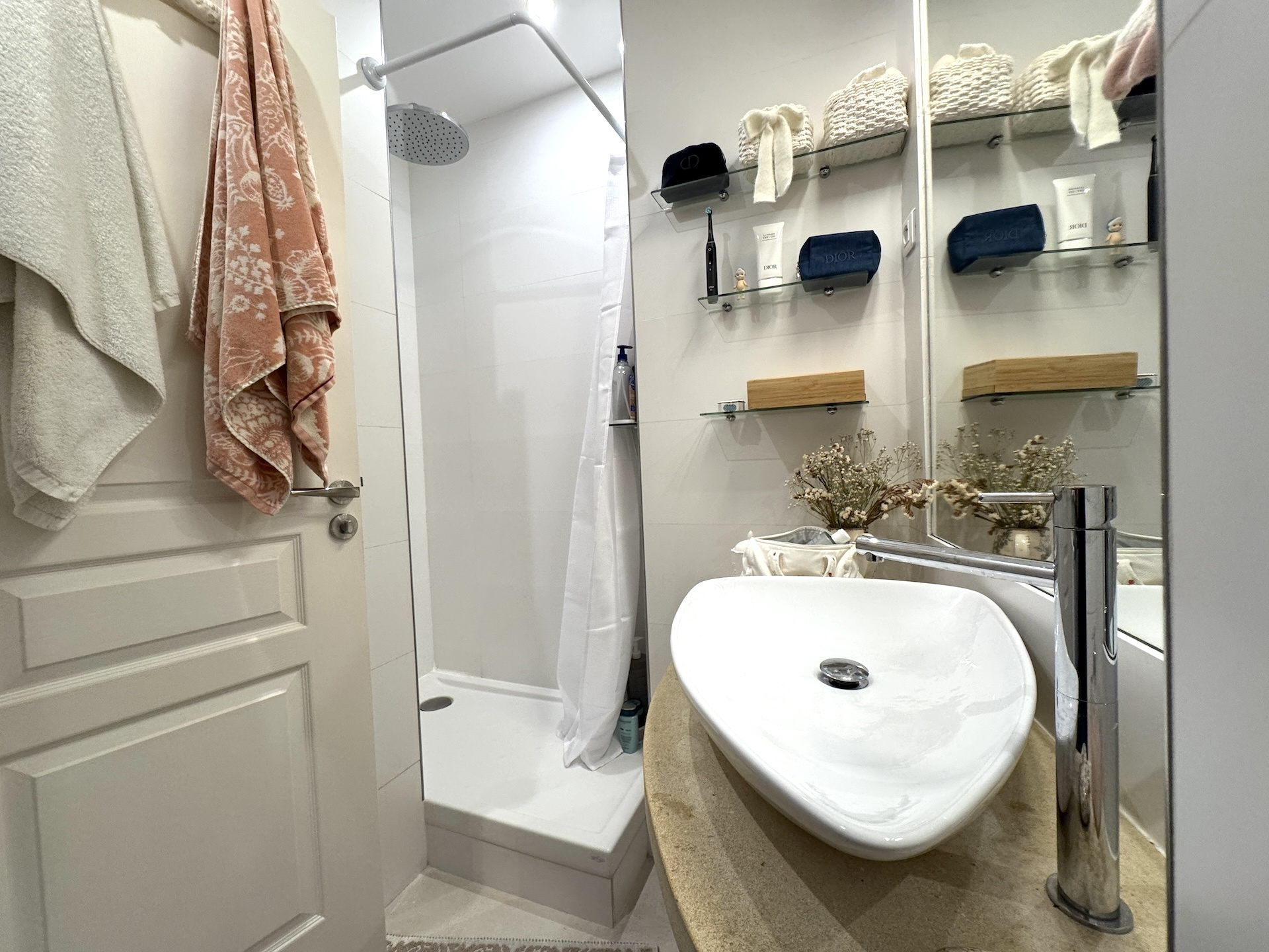 Bordeaux Centre Historique Quartier Saint-Pierre   T3 de 53 m2 avec terrasse