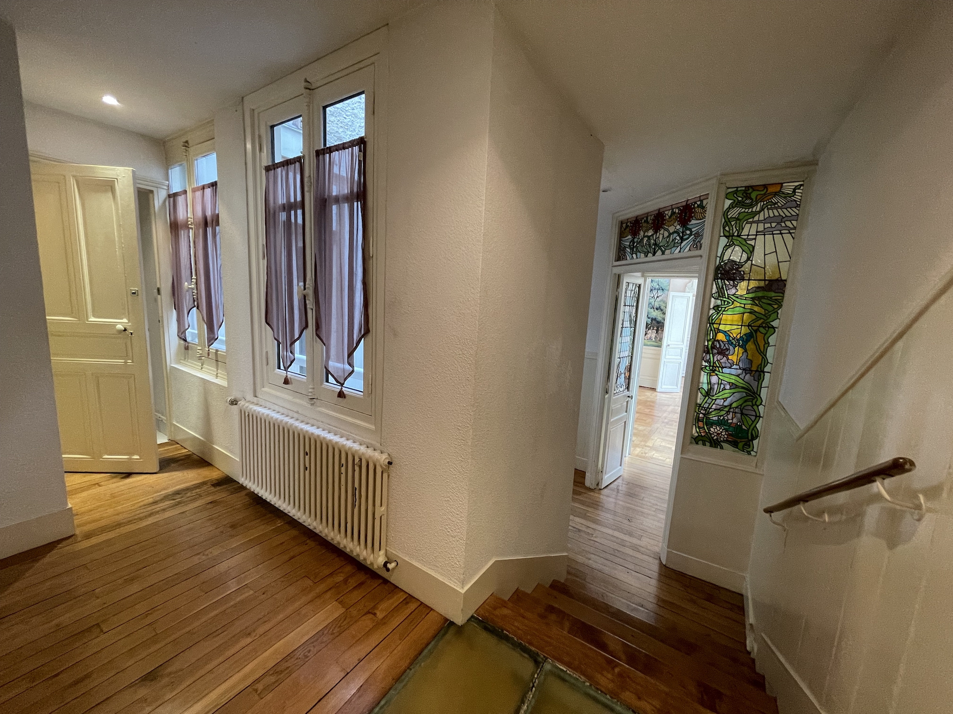 Dijon – Rue Vannerie – Grand bureaux de 190 m2 environ – Hôtel particulier