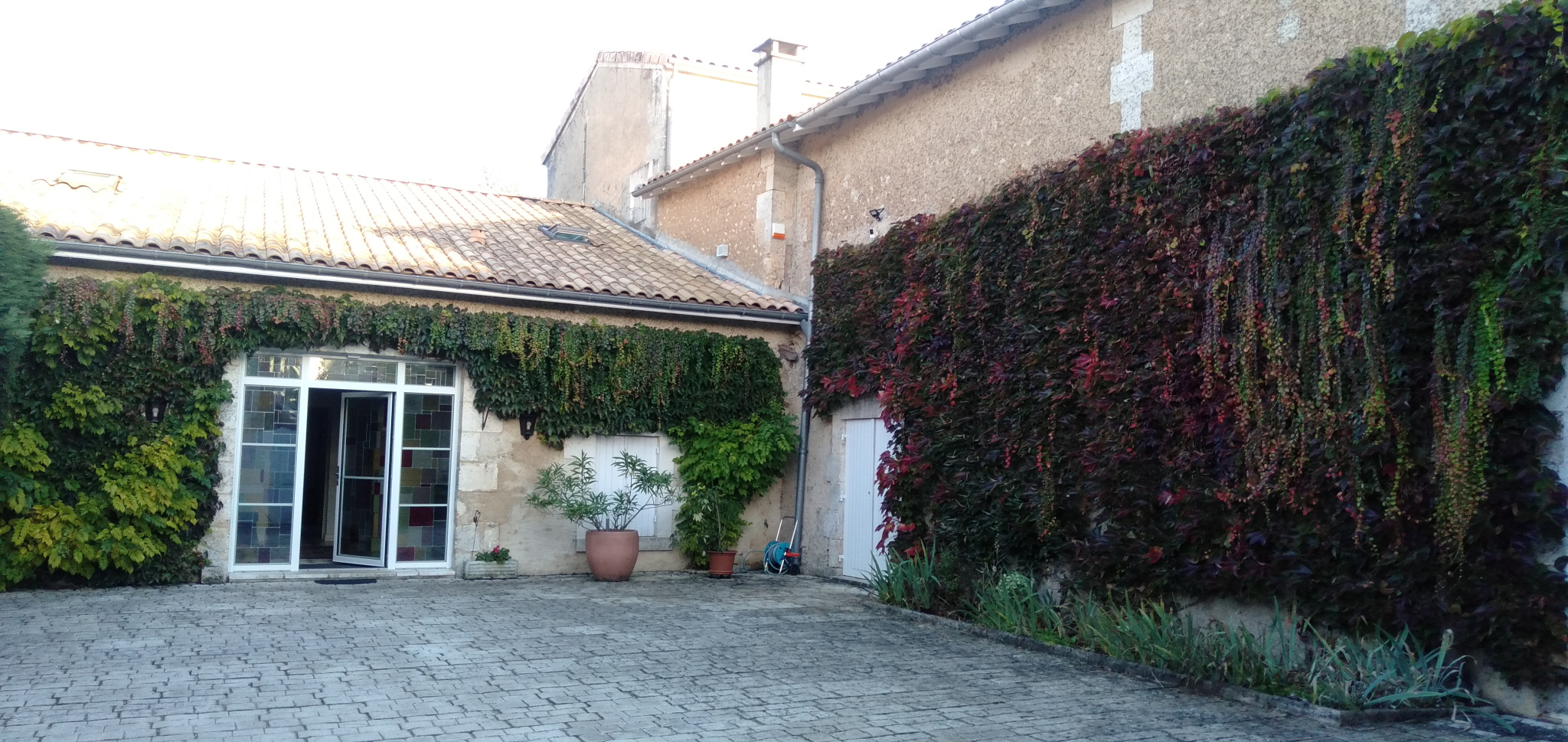 Ribérac – Superbe Maison Familiale de 267 m2 – Grand Jardin – Dépendance de 70 m2