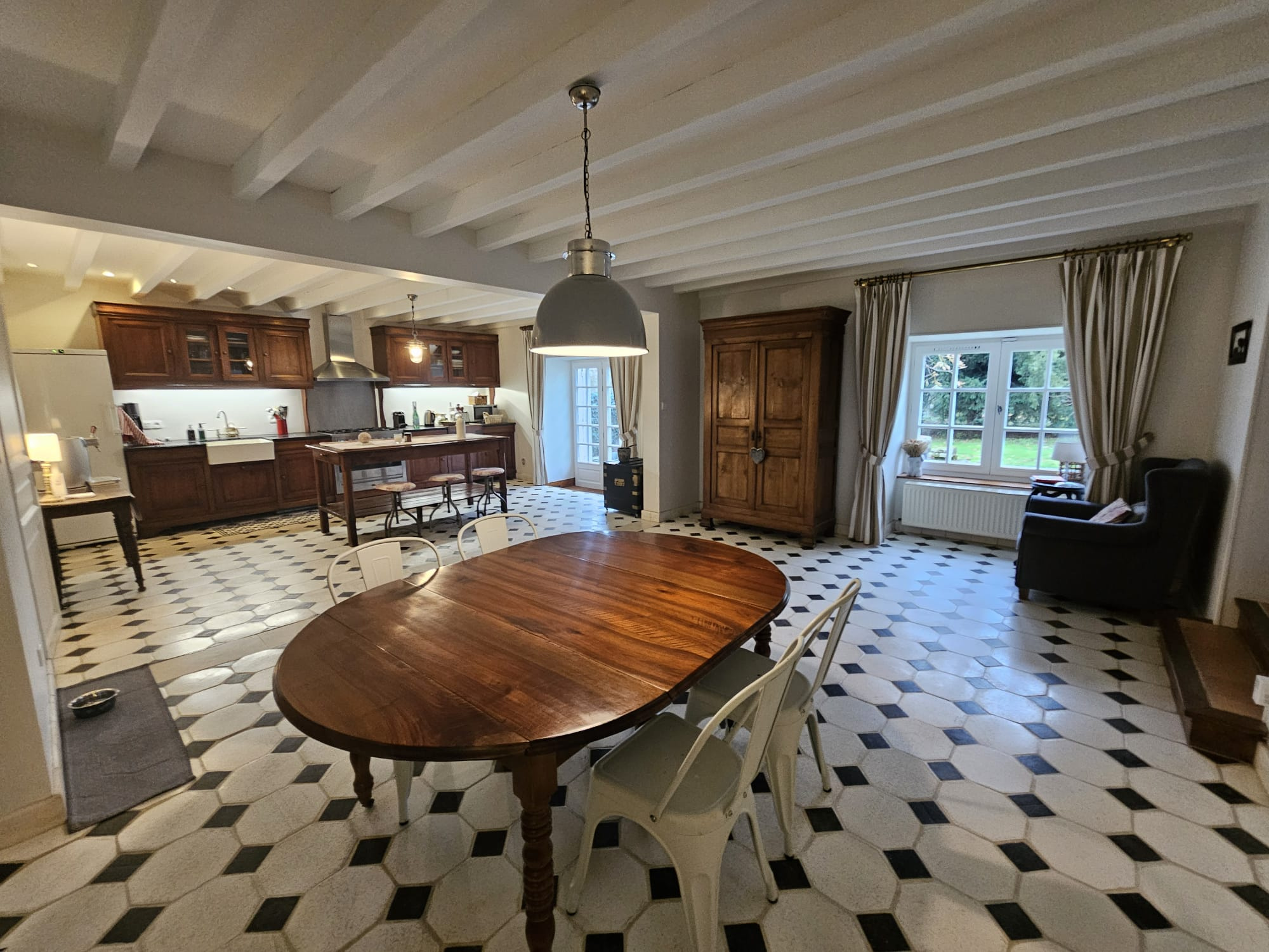 Ribérac – Superbe Maison Familiale de 267 m2 – Grand Jardin – Dépendance de 70 m2