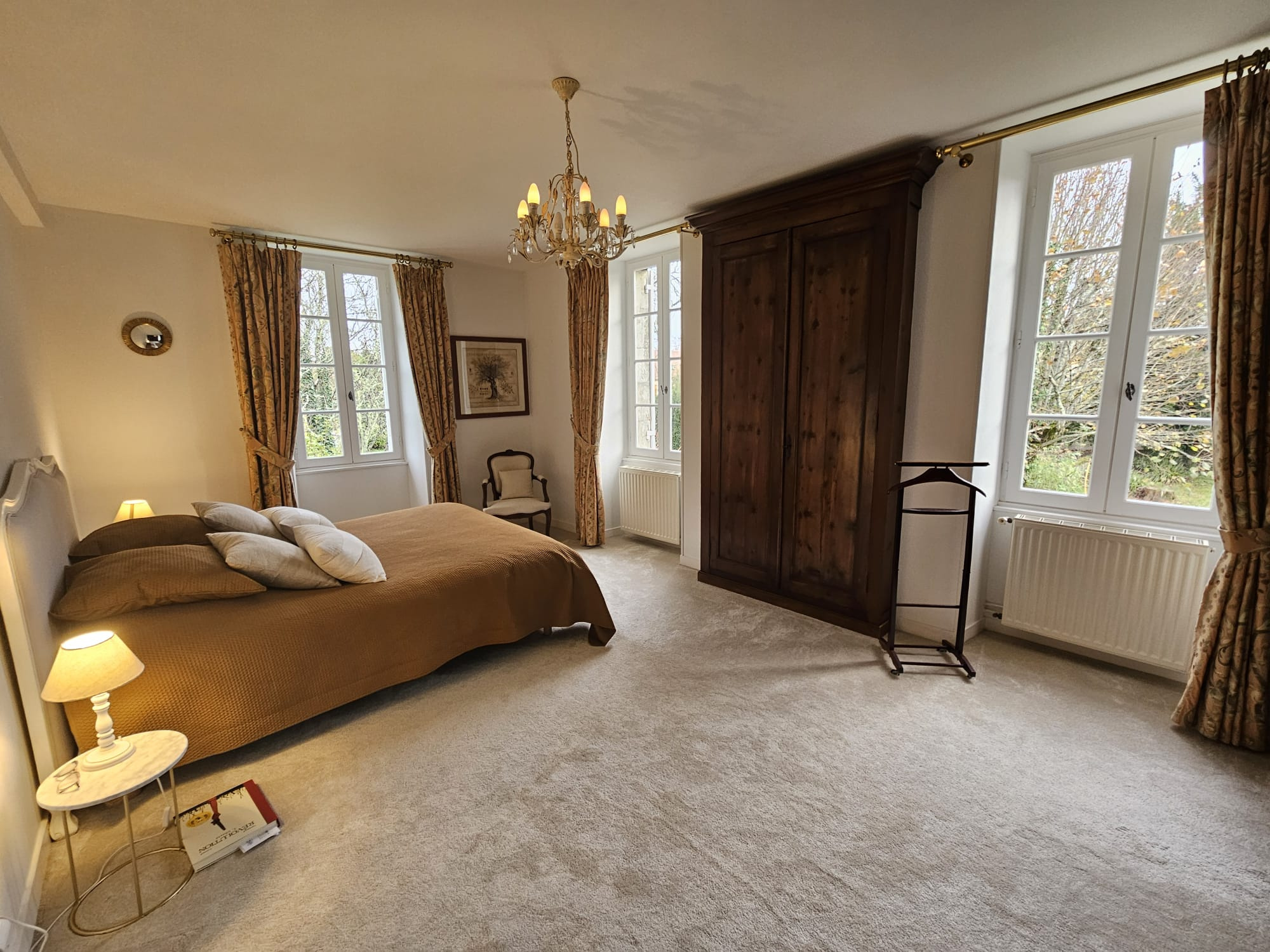 Ribérac – Superbe Maison Familiale de 267 m2 – Grand Jardin – Dépendance de 70 m2