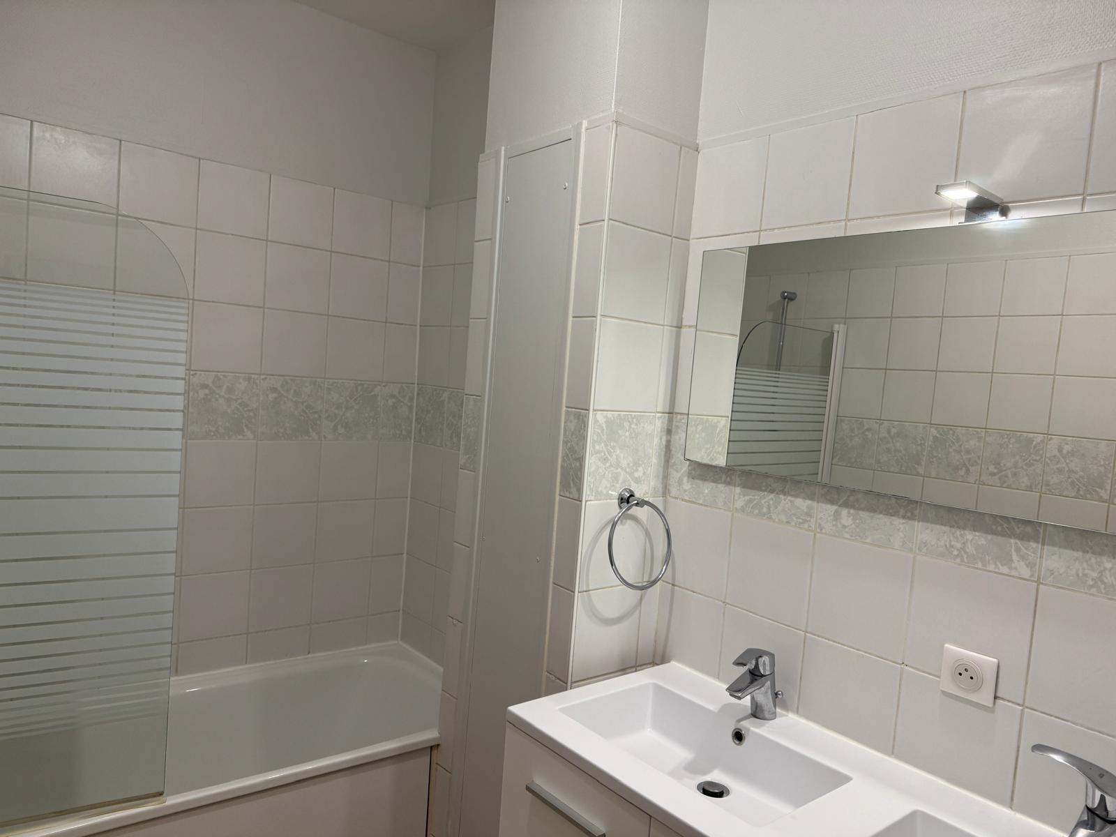 Bordeaux Quinconces – Bel Appartement T4 de 96,53 m2 avec balcon