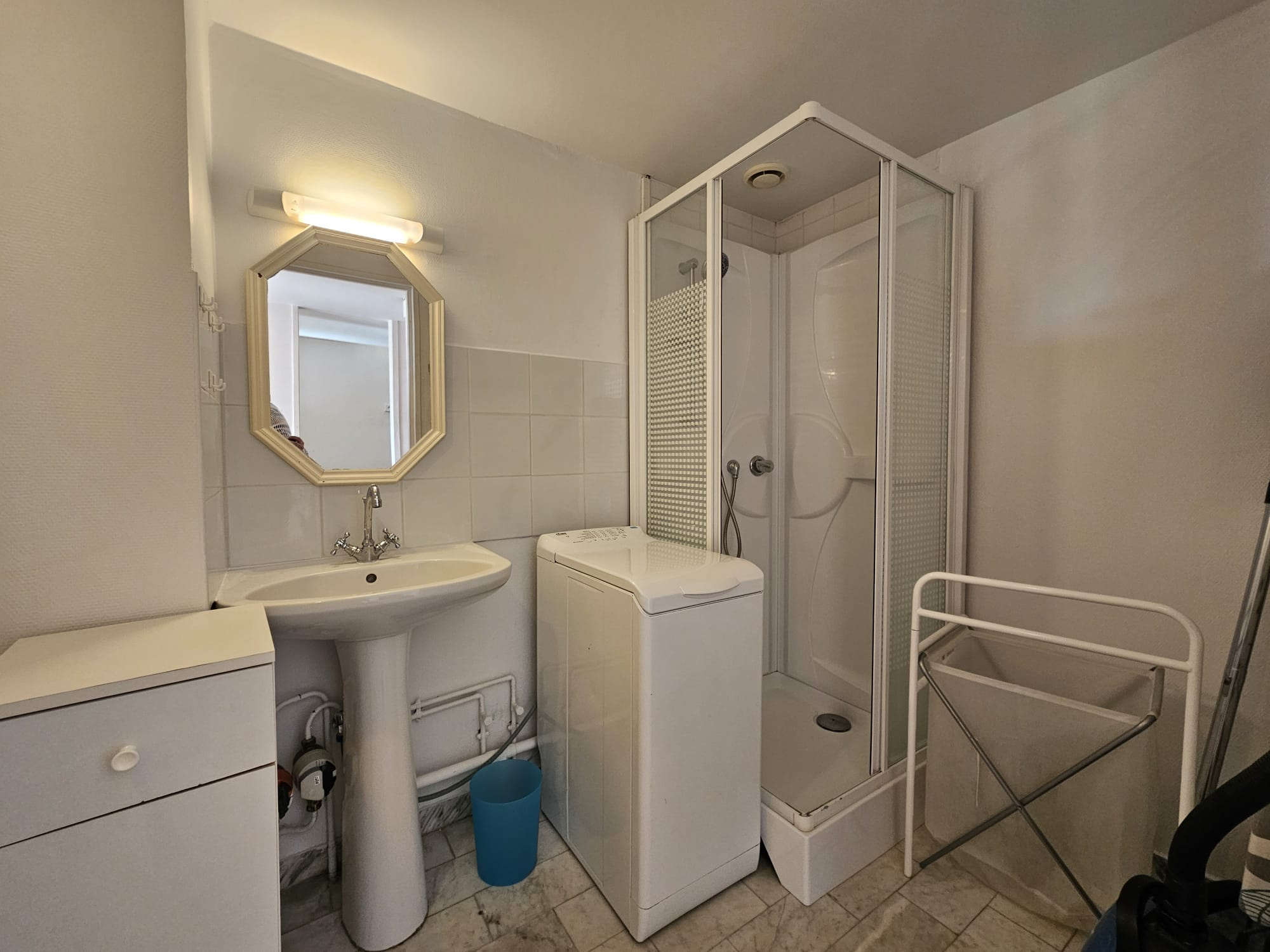 Bordeaux Croix Blanche – T1 38 m2 meublé avec Balcon (eau et. chauff.inclus)