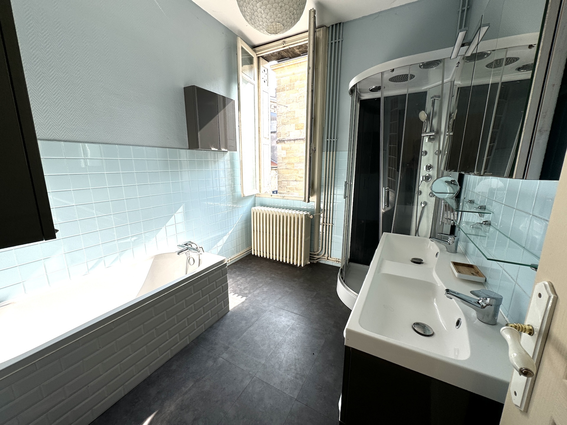 Bordeaux Victoire – Grand  T4 de 97 m2