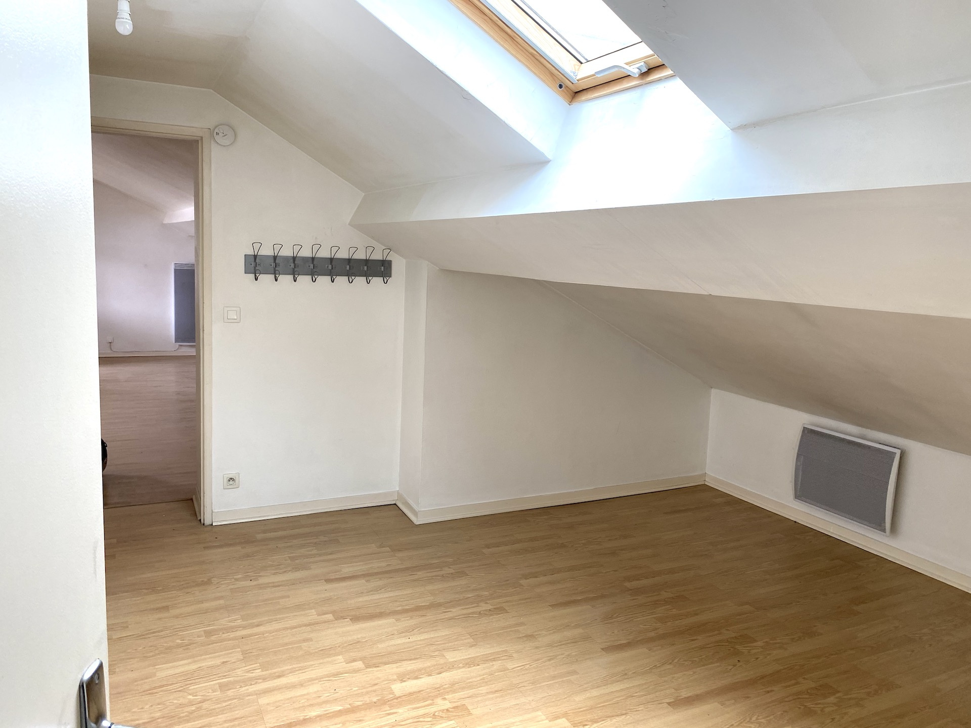 BORDEAUX – Place Gambetta – T2 au 4ème et dernier étage