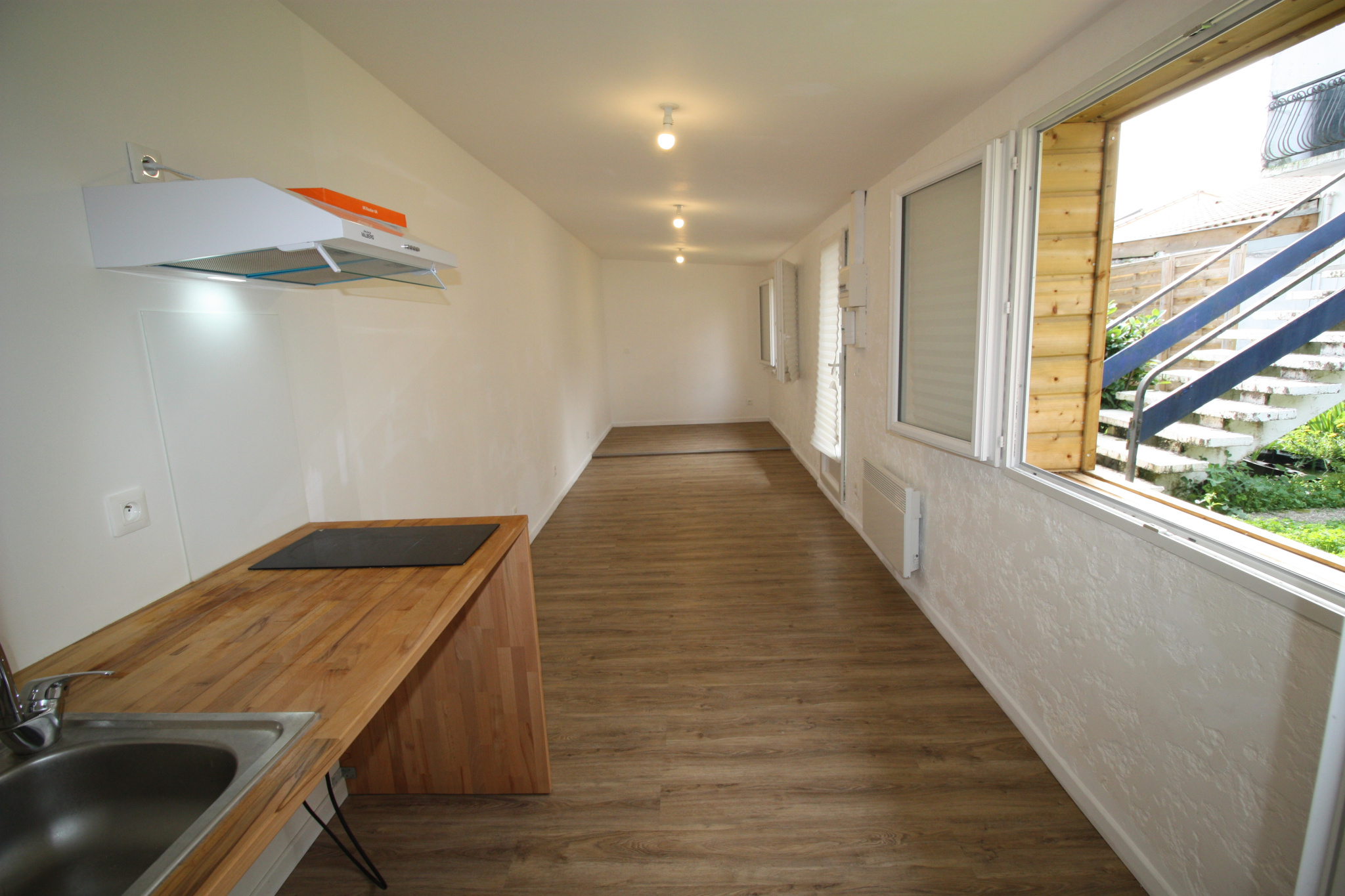 Talence – St Genès – studio en bon état AVEC JARDIN