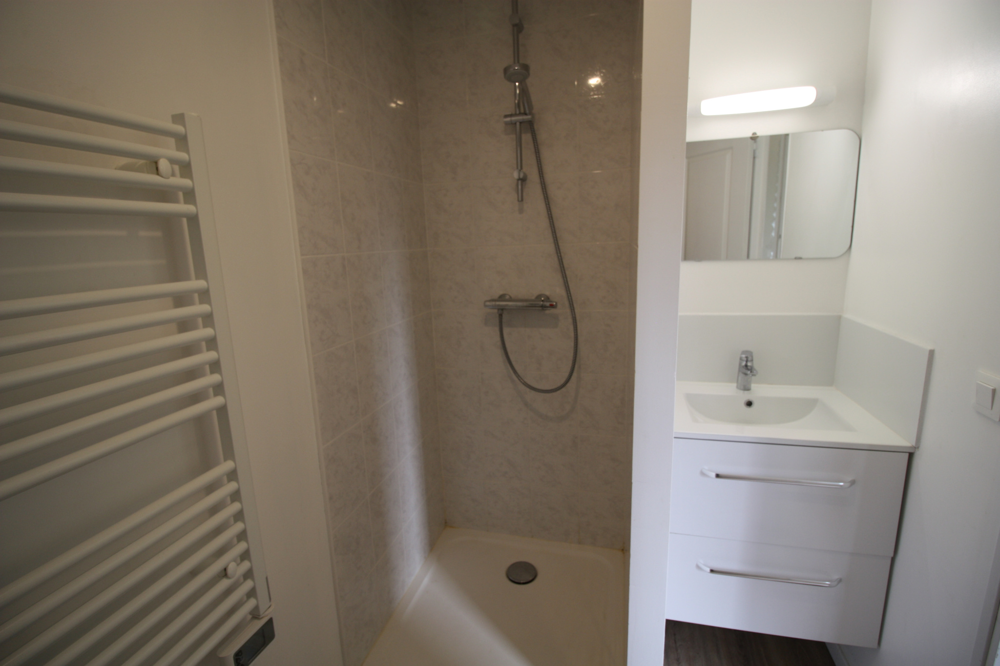 Talence – St Genès – studio en bon état AVEC JARDIN