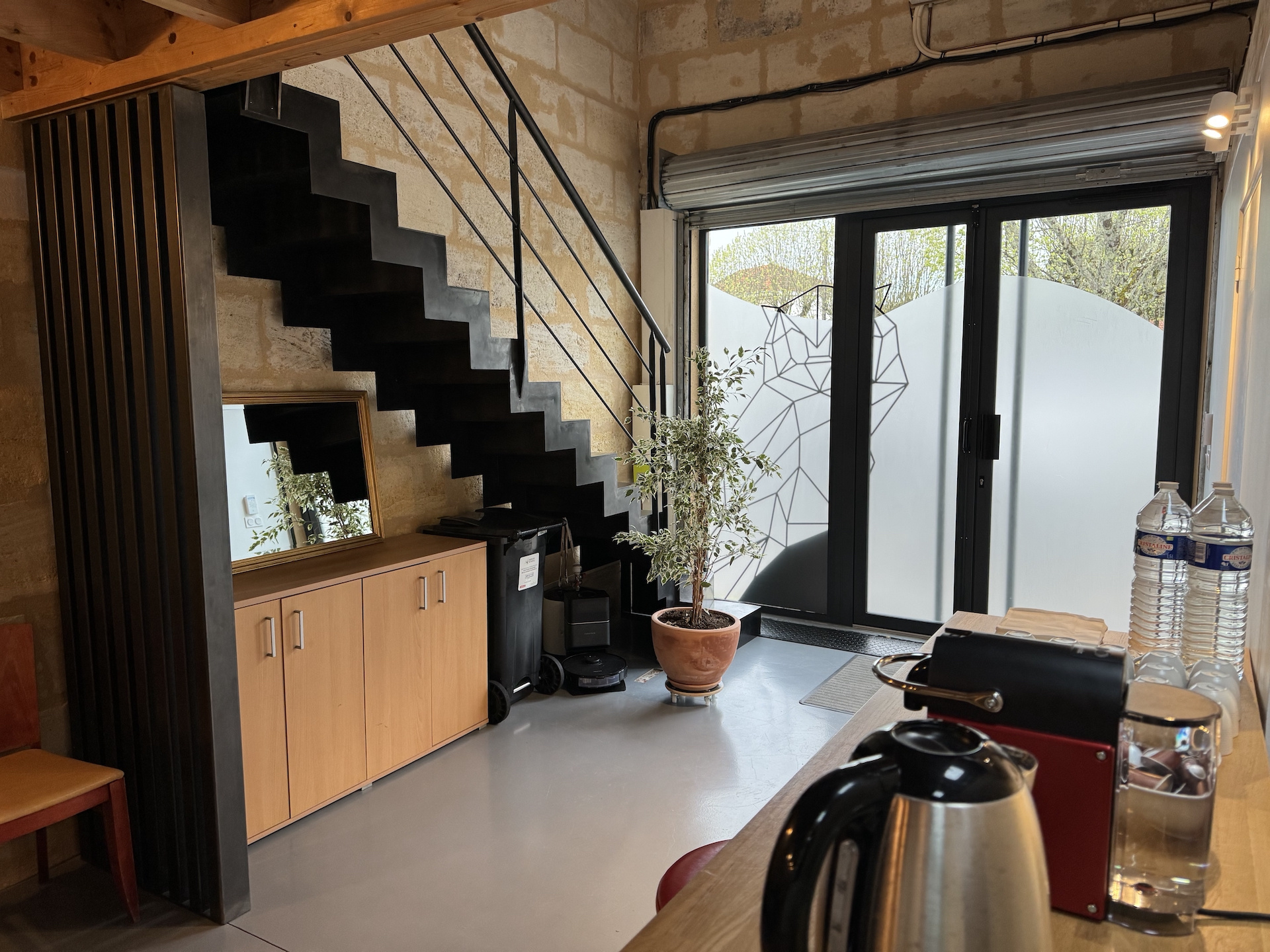 Talence – Barrière St Genès –  Magnifique Salle de 120 m2 à louer