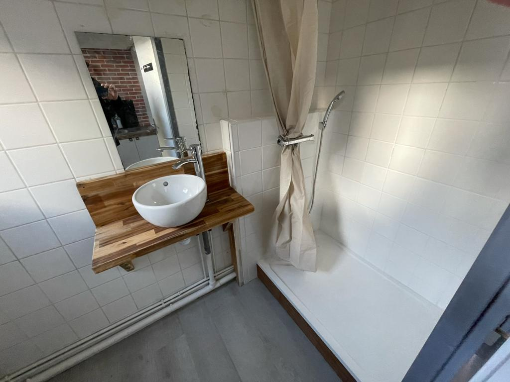 Talence Roustaing –  (Rue Armand Fallières) – Coquet T1