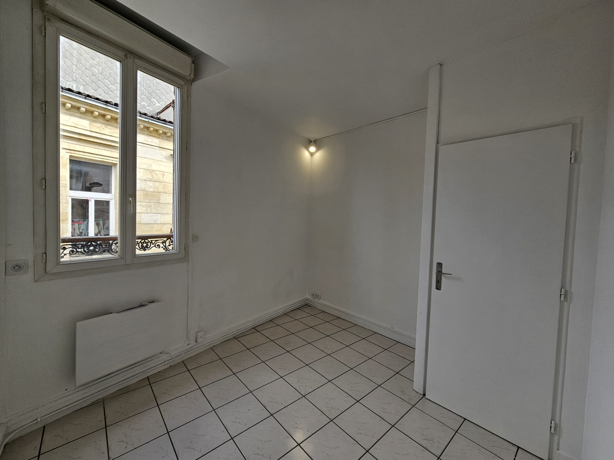 Bordeaux – Capucins (Rue Jean de Malet) – Charmant T3 – 1er étage