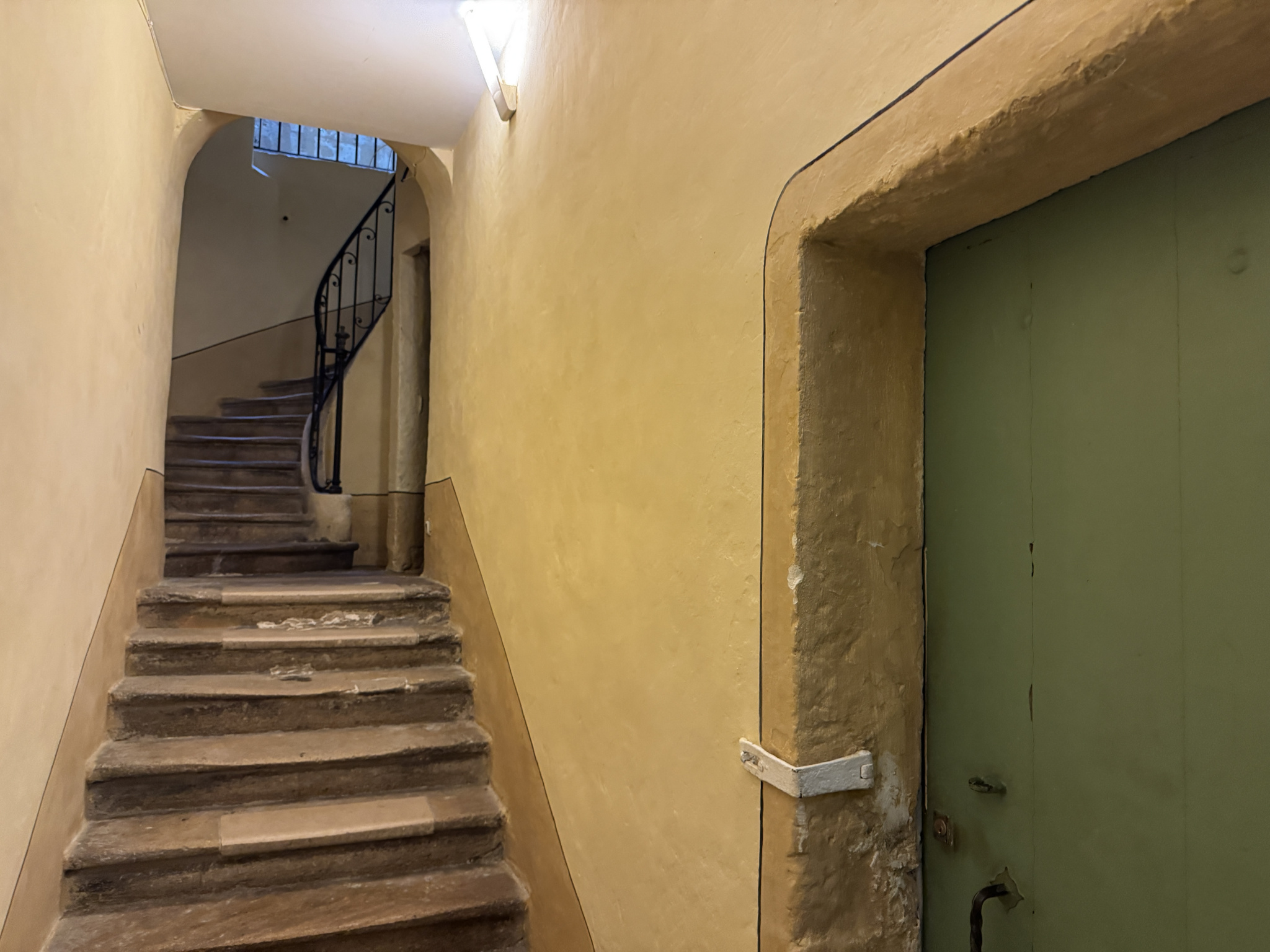 Bordeaux – Centre Historique/ Place St Pierre – T3 rénové de 50 m2