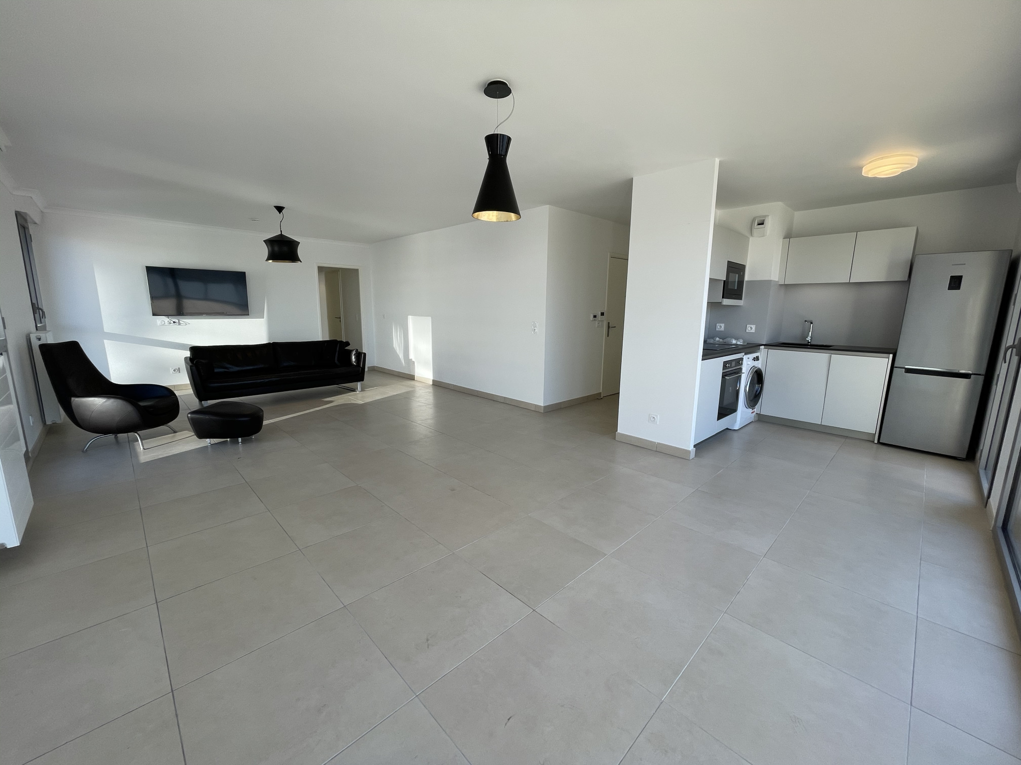 Bordeaux – Rive Droite – Magnifique T5 meublé de 110 m2 – Vue imprenable