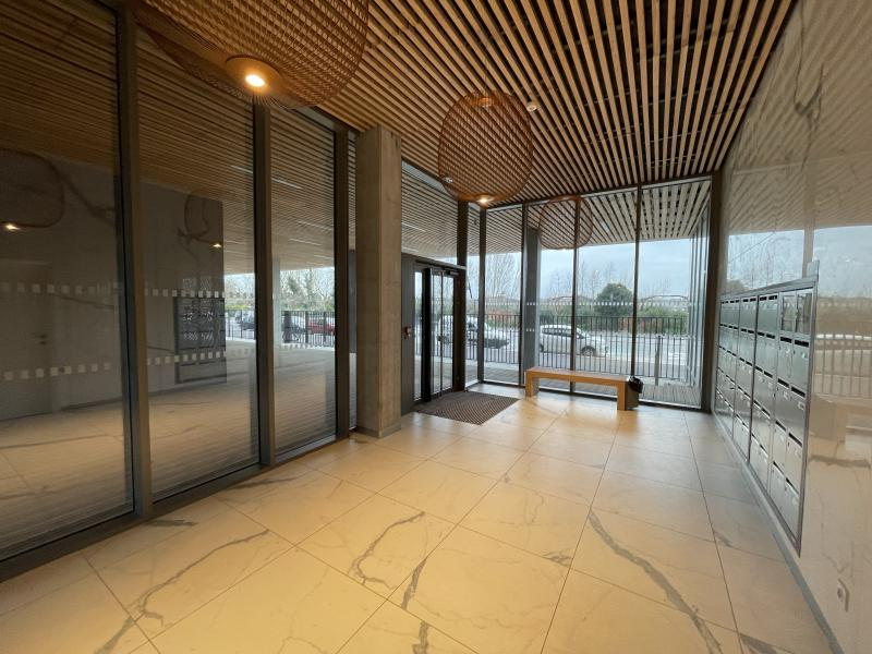 Bordeaux – Rive Droite – Magnifique T5 meublé de 110 m2 – Vue imprenable