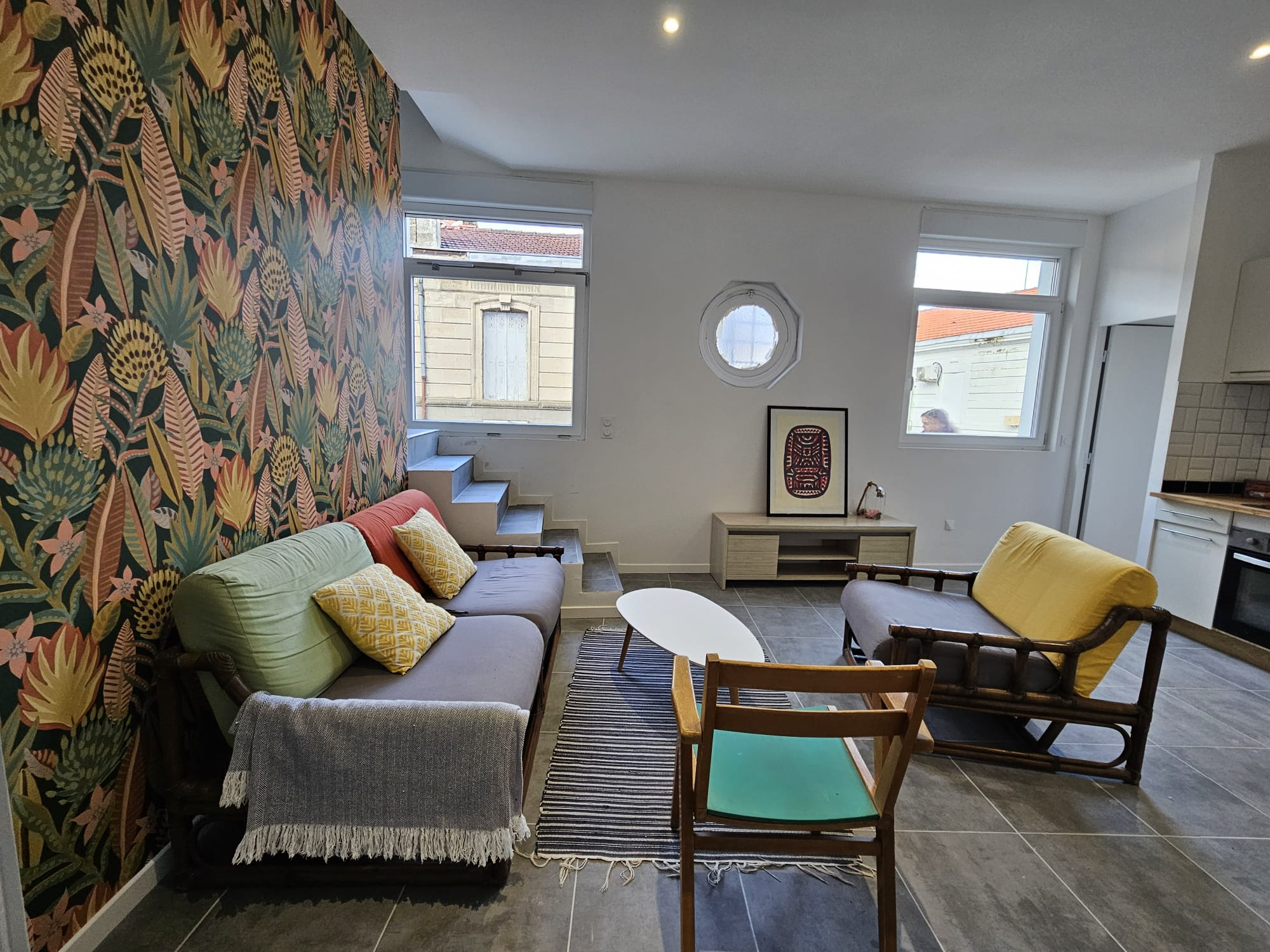 Barrière St Genès – Magnifique Appartement T5 Rénové – Exceptionnel et rare