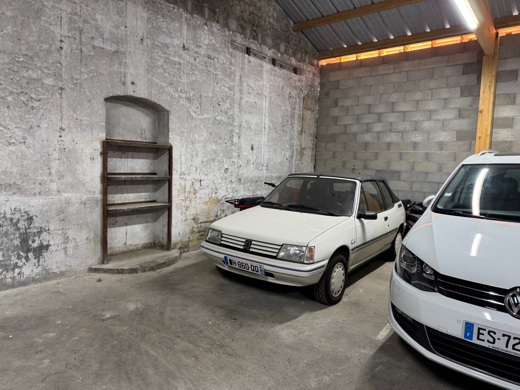 Place de Parking à louer – Barrière Saint-Genès, Talence
