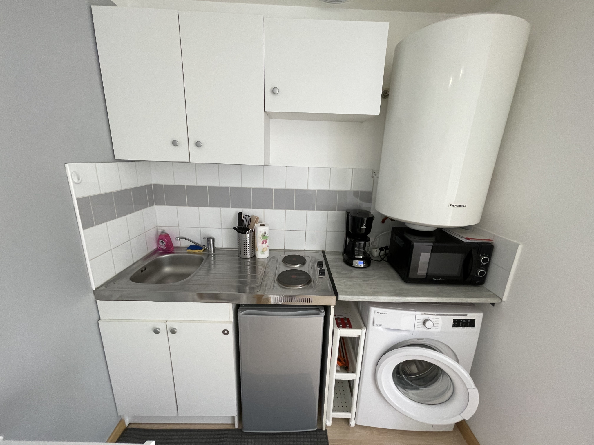 BORDEAUX (rue Bauducheu) – Joli T2 meublé de 28 m2 – GARE ST JEAN