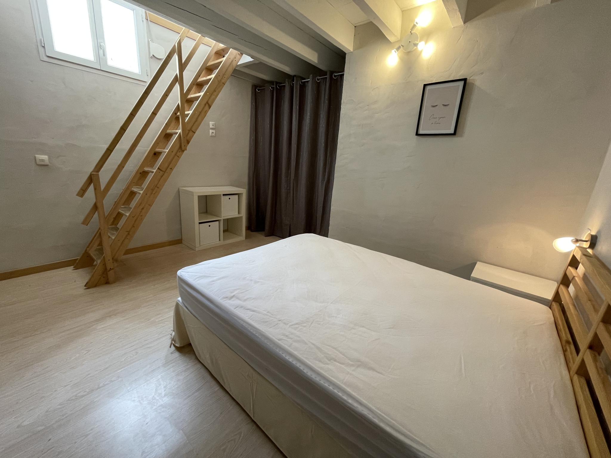 BORDEAUX (rue Bauducheu) – Joli T2 meublé de 28 m2 – GARE ST JEAN