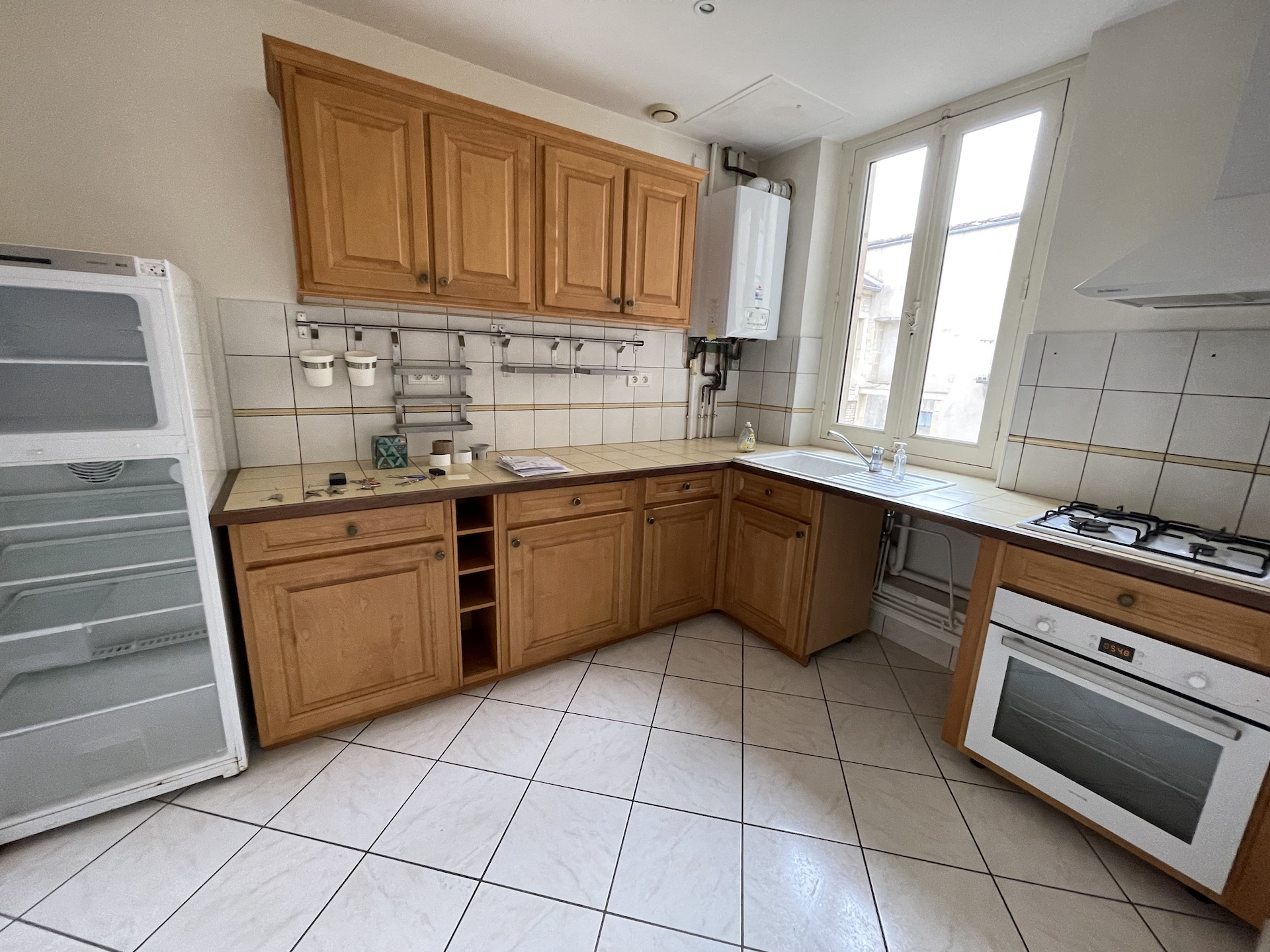 DIJON – rue Vannerie – Bureaux T5 de 144 m2 dans un ancien Hôtel Particulier