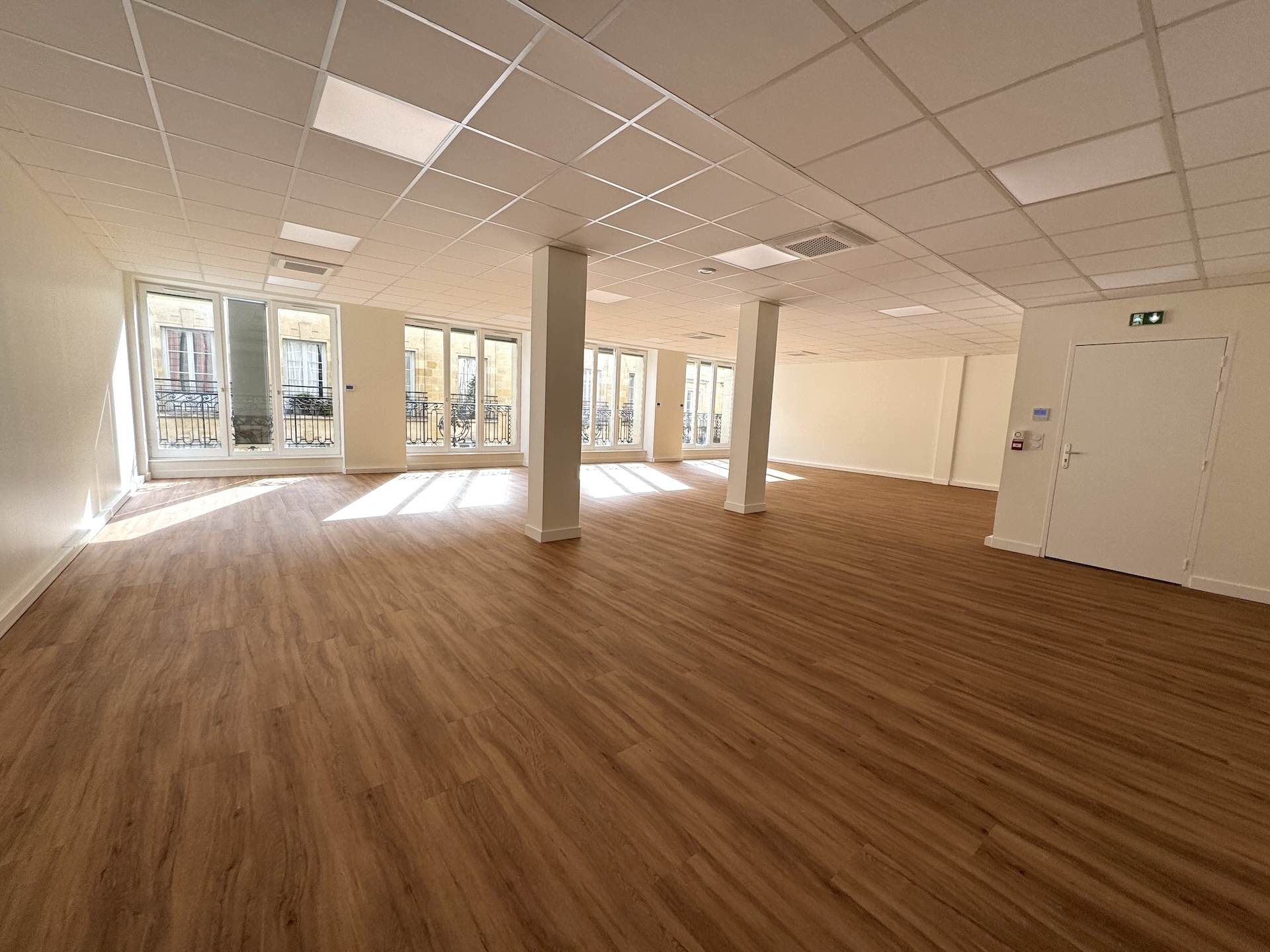 Bordeaux – Quinconces – Bureaux 227 m2 entièrement rénovés