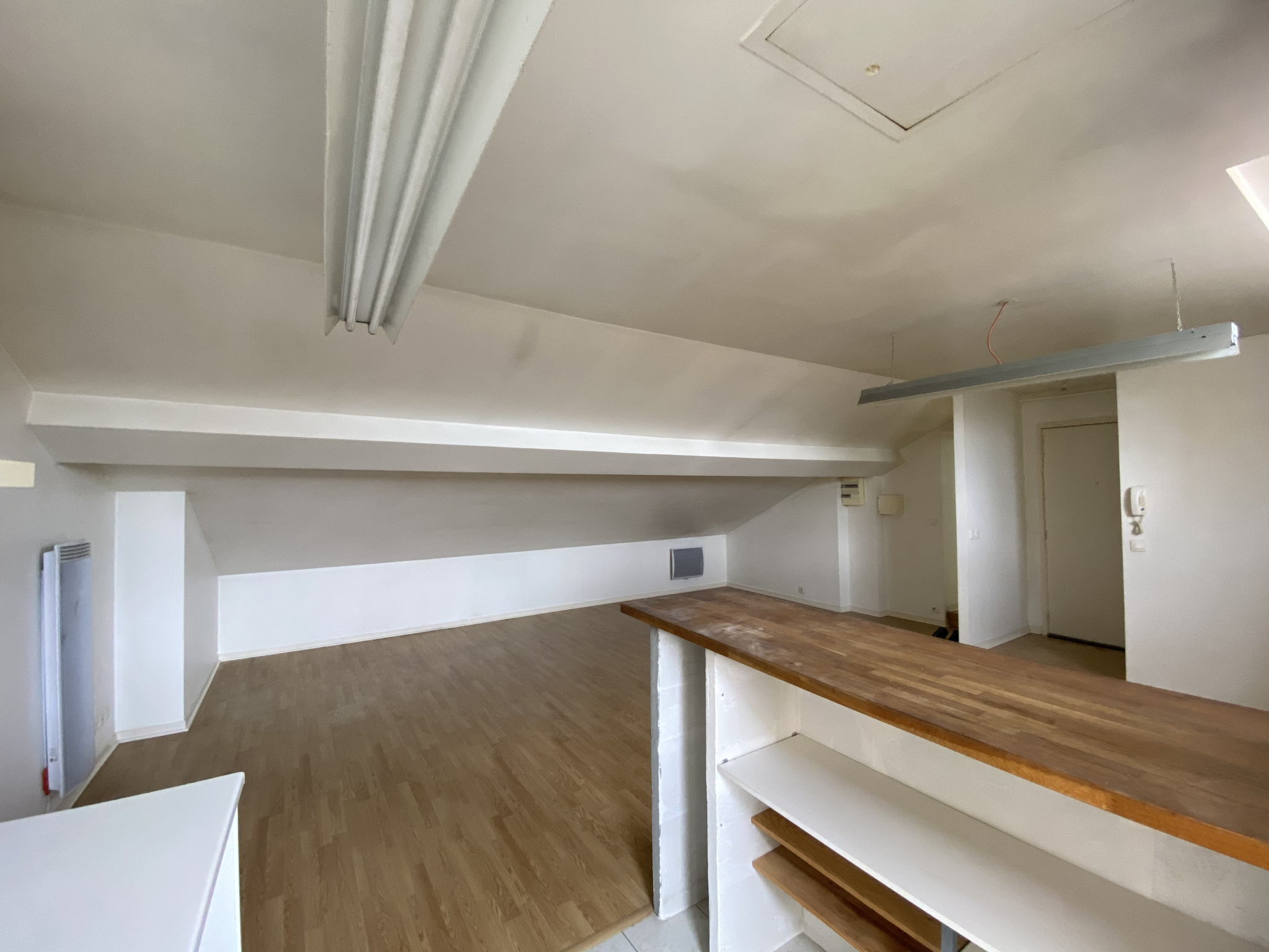 BORDEAUX – Place Gambetta – T2 au 4ème et dernier étage