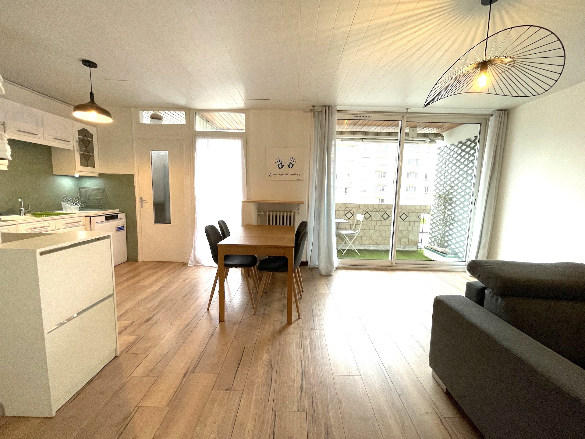 Mérignac Le Burck – Charmant T3 Meublé de 50 m2 avec Balcon.