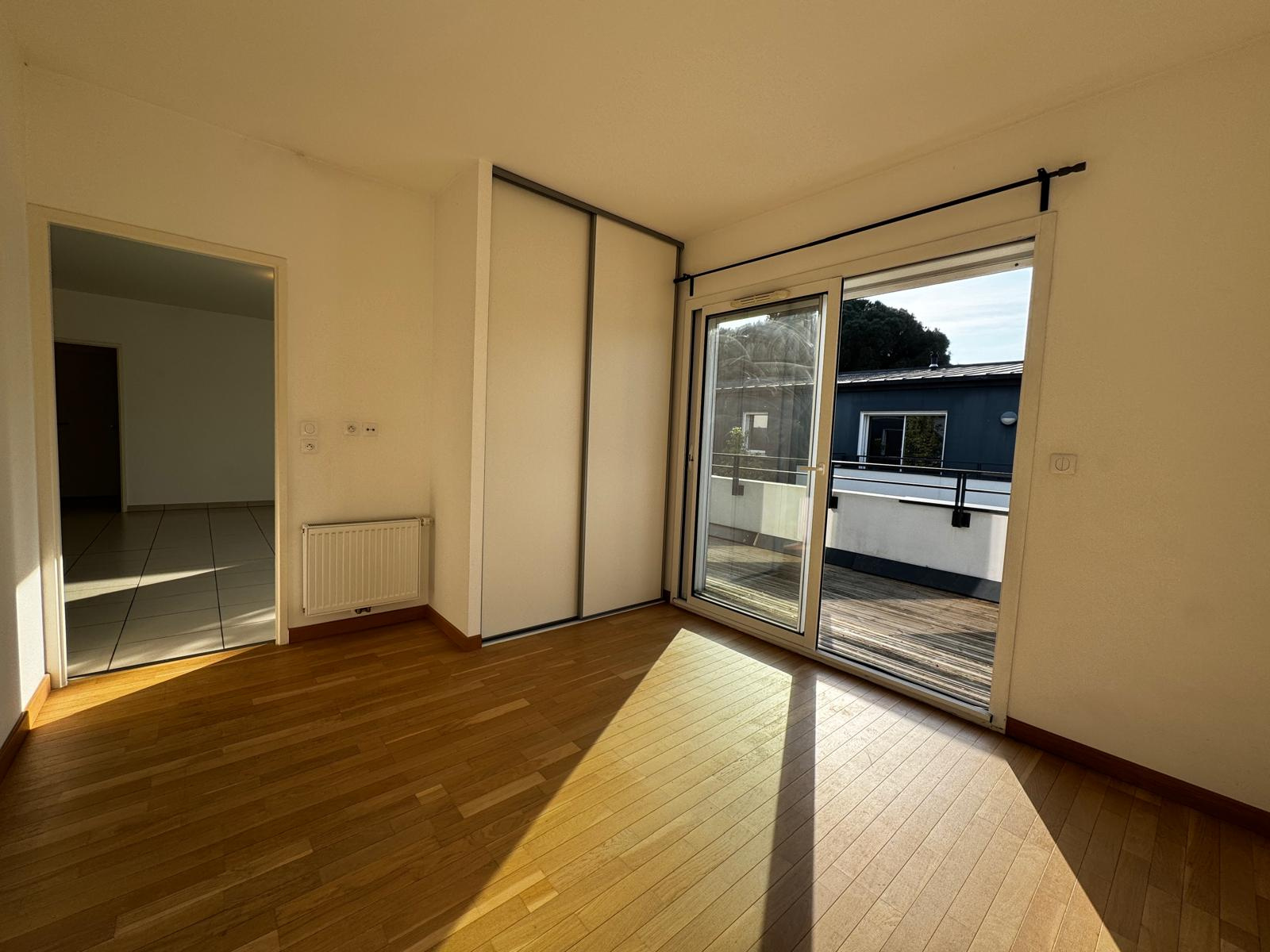 Mérignac – Proche Centre Ville – Très joli T3 avec Parking et Balcon