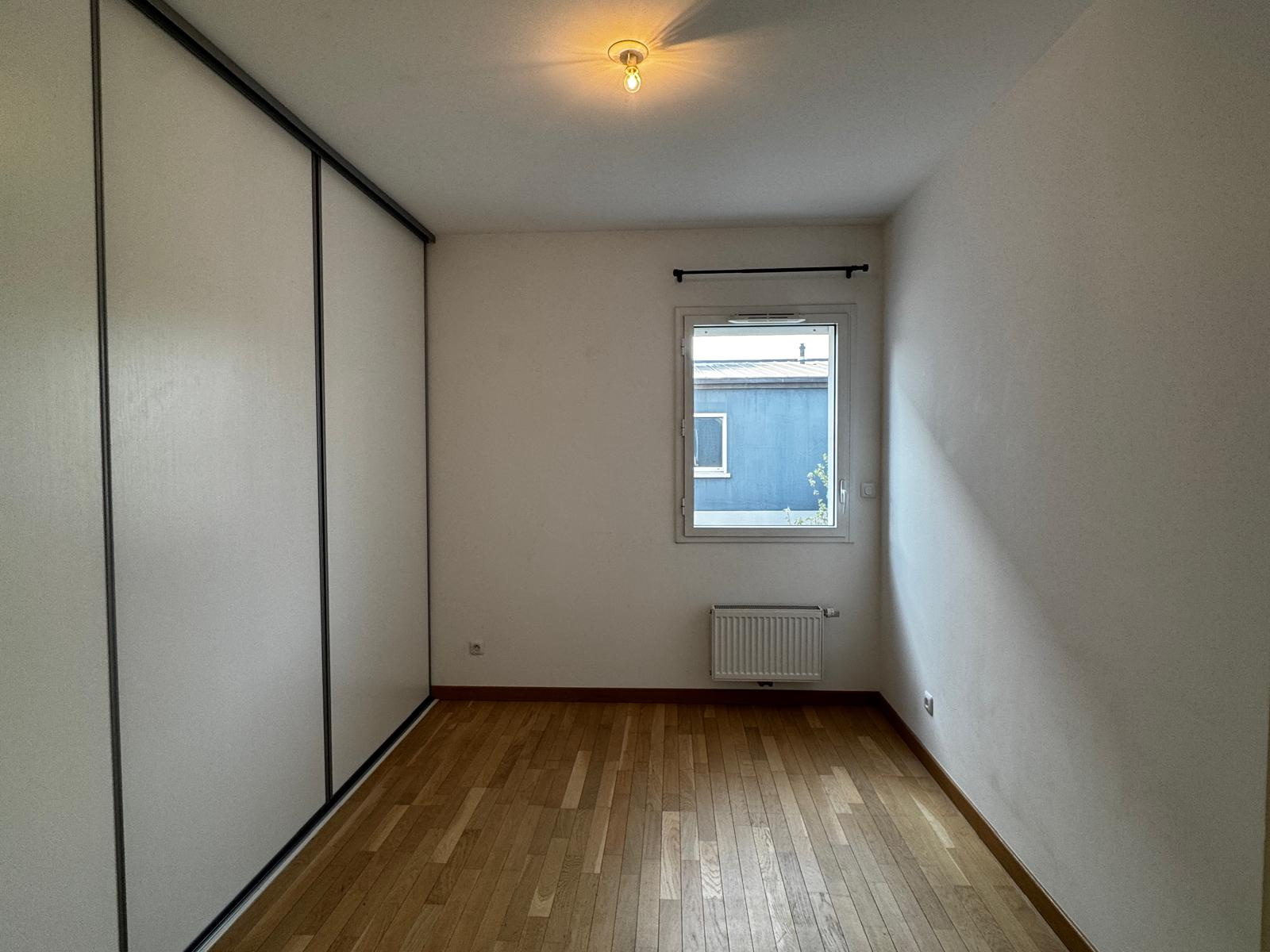 Mérignac – Proche Centre Ville – Très joli T3 avec Parking et Balcon