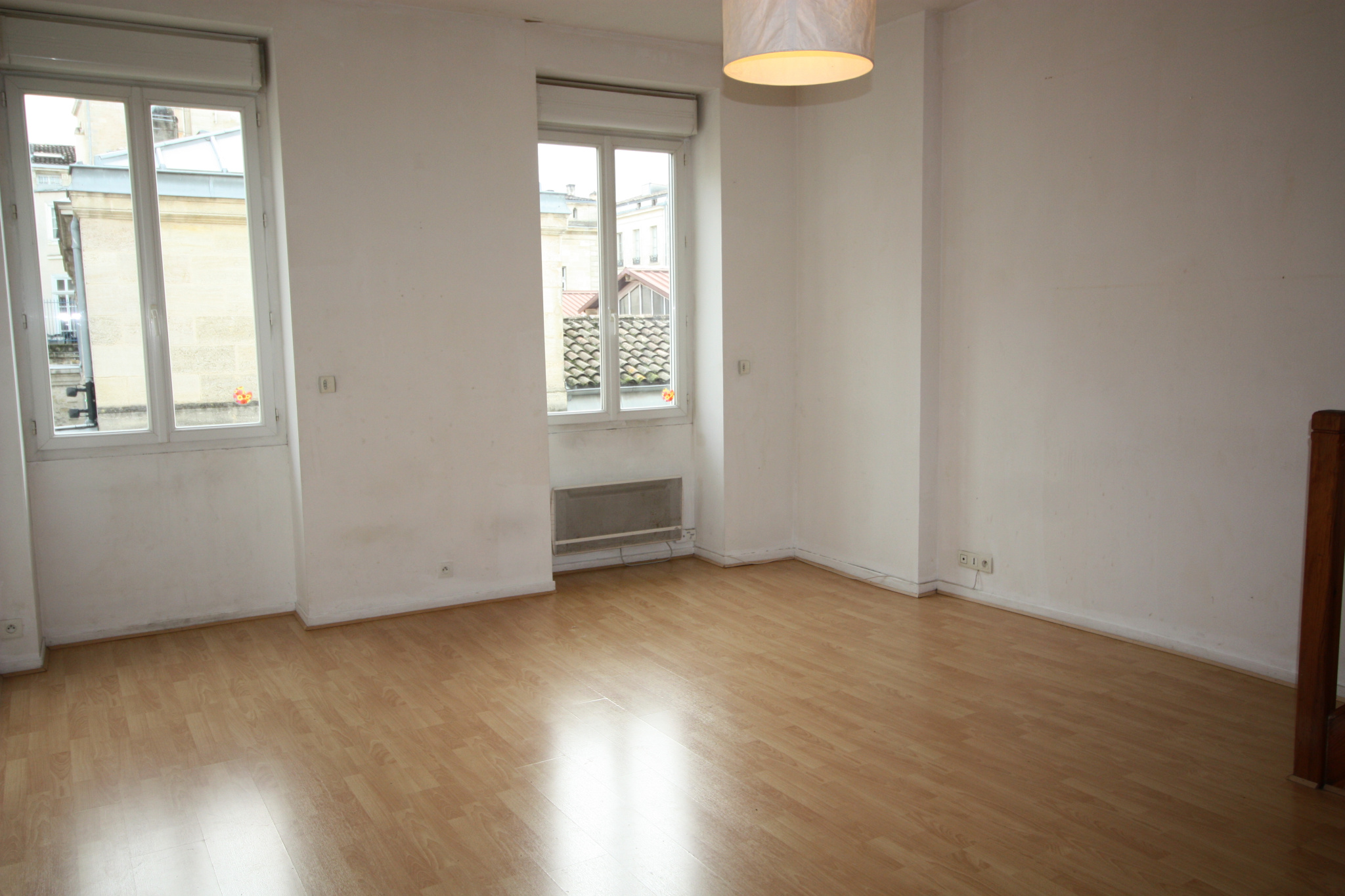 Appartement T3 duplex (côté rue) – Bordeaux PEY BERLAND (rue Castelmoron)
