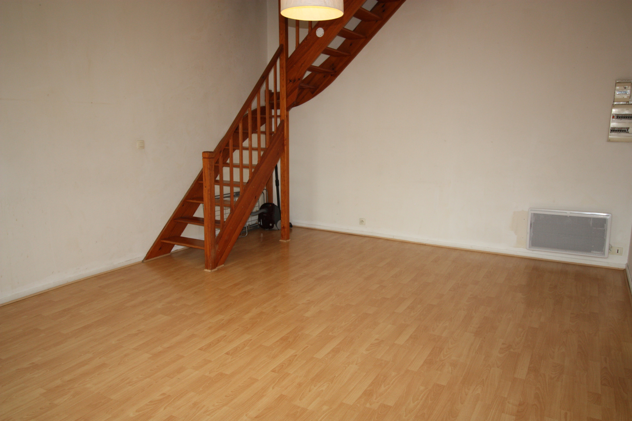 Appartement T3 duplex (côté rue) – Bordeaux PEY BERLAND (rue Castelmoron)