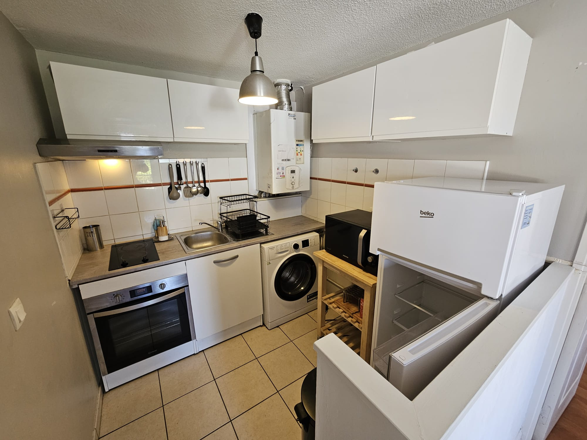 BORDEAUX – ST GENÈS – Très joli T2 Meublé de 56 m2