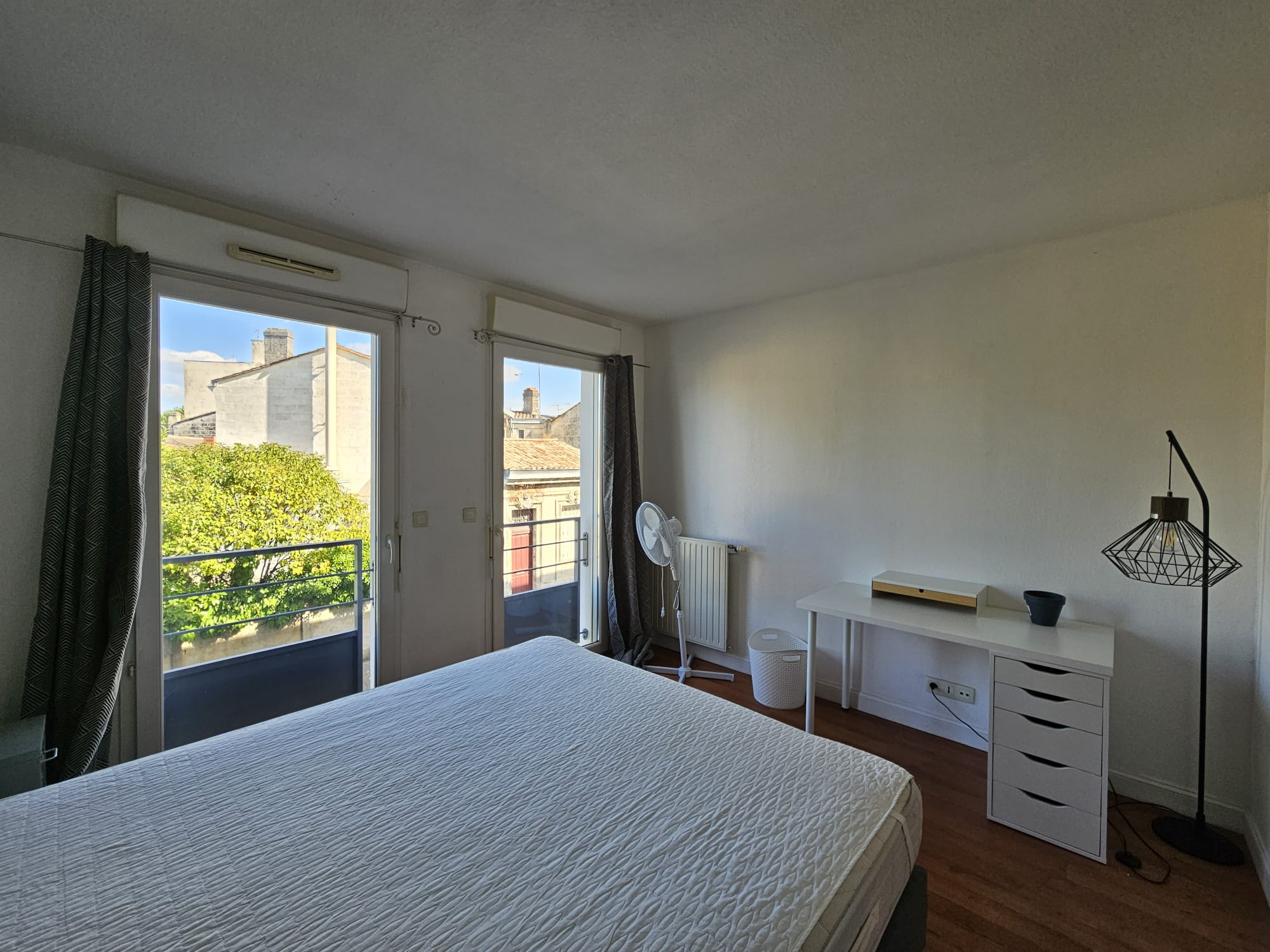 BORDEAUX – ST GENÈS – Très joli T2 Meublé de 56 m2