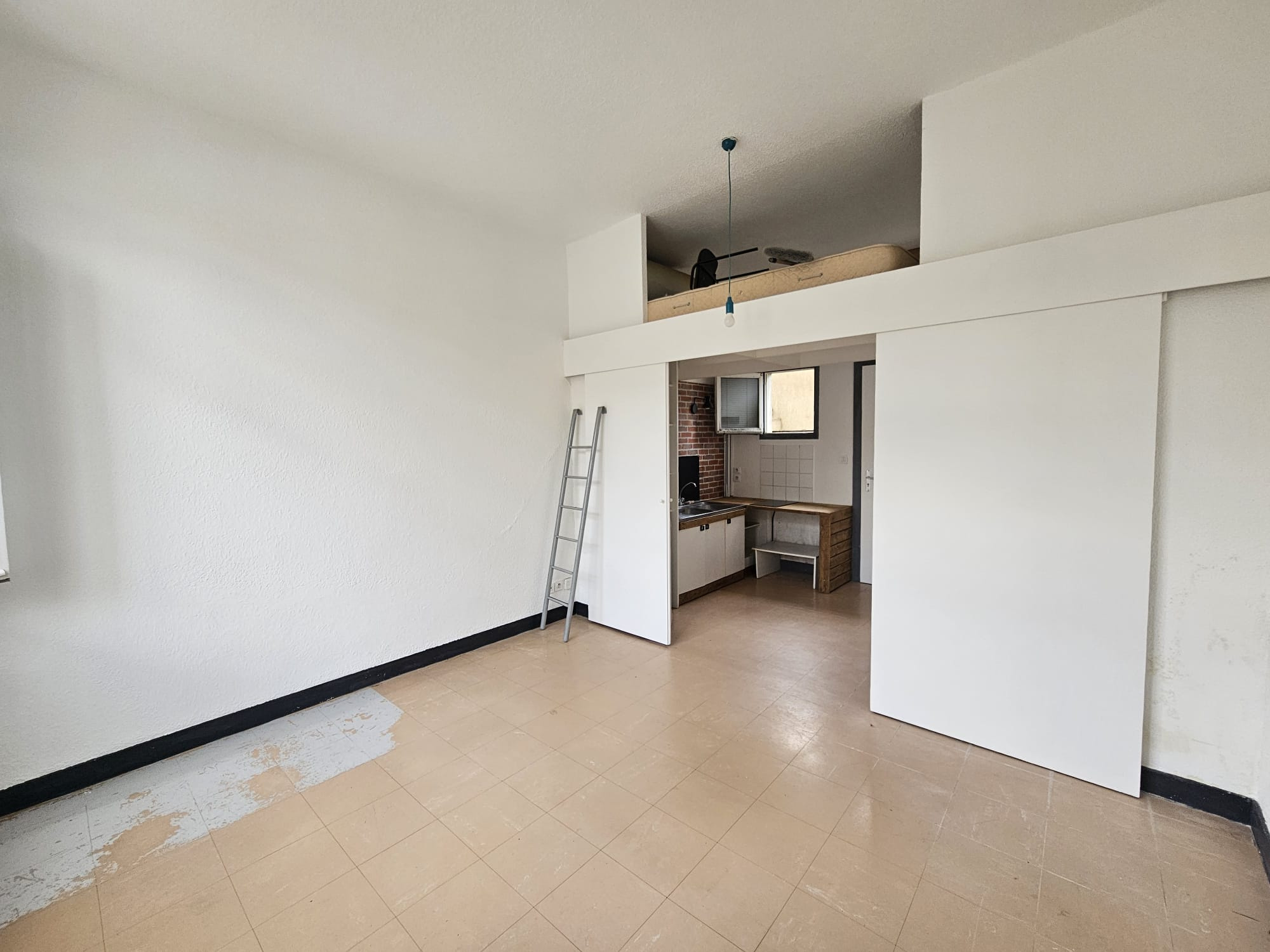 Talence Roustaing –  (Rue Armand Fallières) – Coquet T1