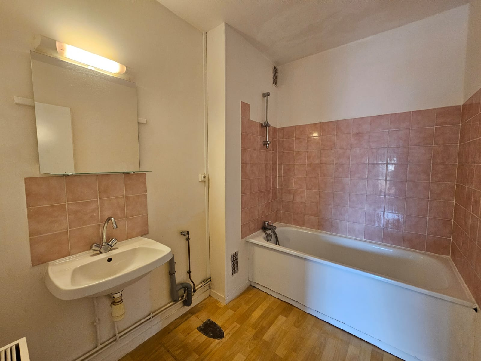 Bordeaux – Gare St Jean – Joli T4 de 79m2
