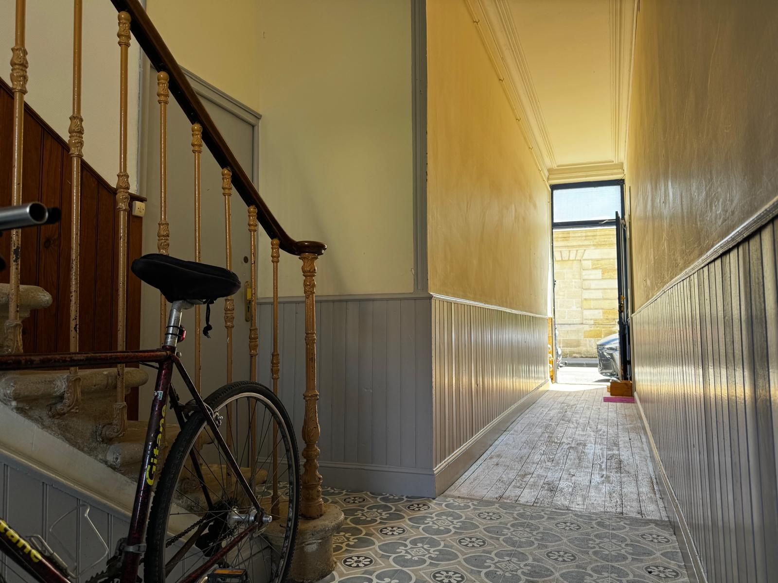 Bordeaux – Hôtel de Police –  Charmant T1bis de 26 m2
