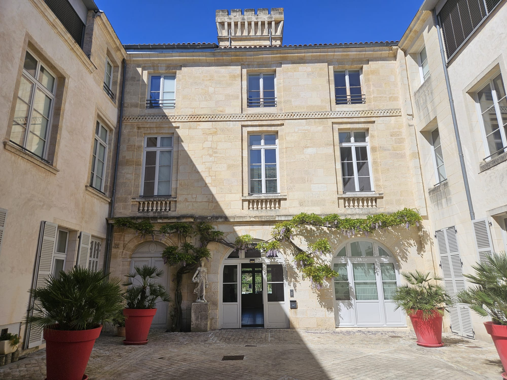 Bordeaux – Pey Berland – Très Joli T3 – Emplacement exceptionnel