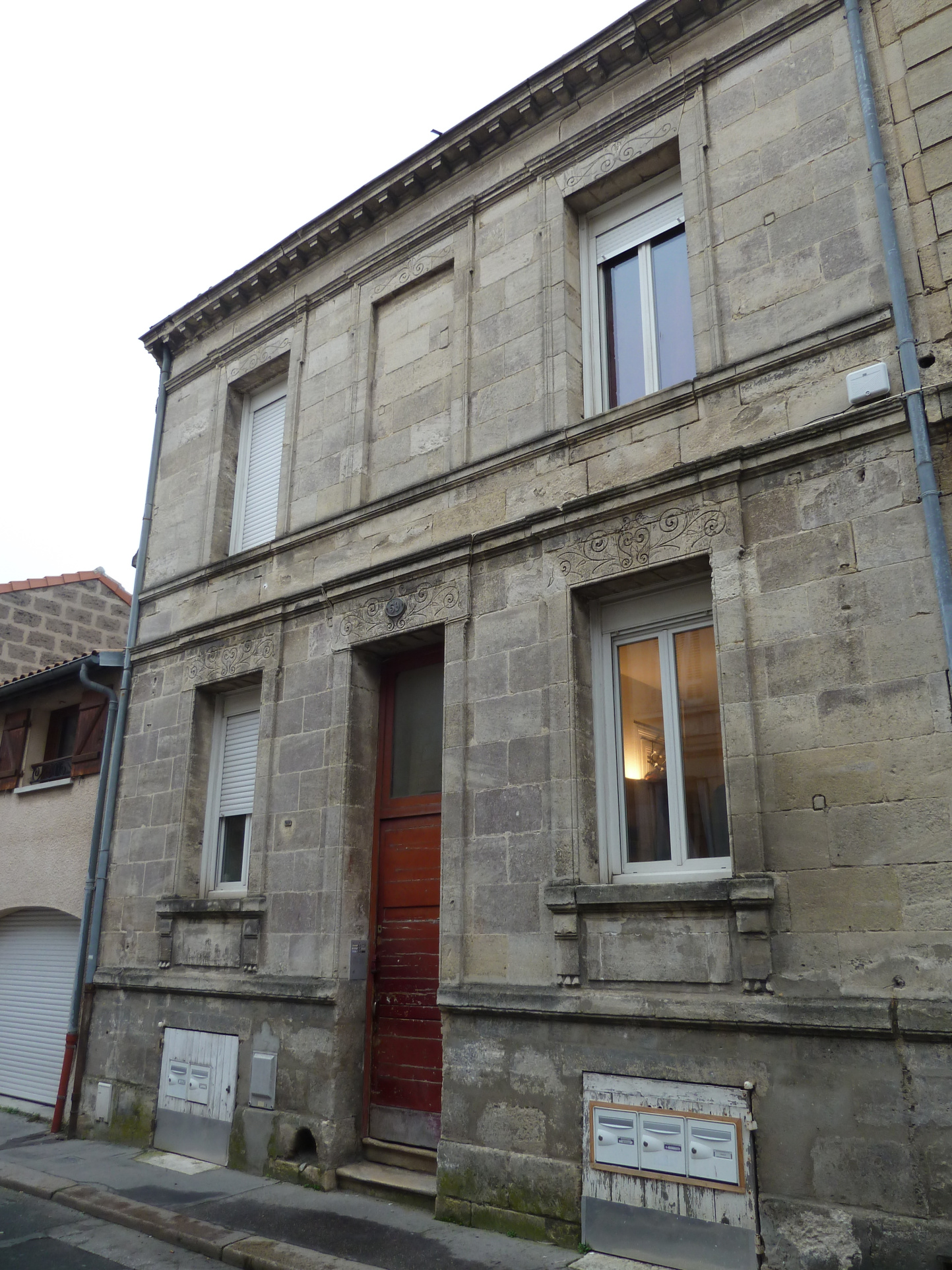 Bordeaux – Chartrons – Beau T2 Meublé 33 m2 idéalement situé