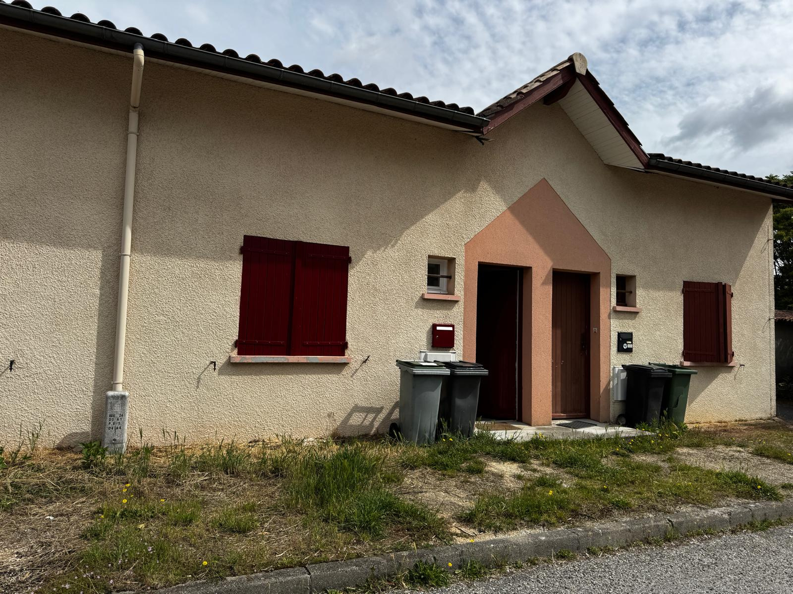 Bègles – Mussonville – Jolie Maison T3 meublée avec extérieur – Rénovée