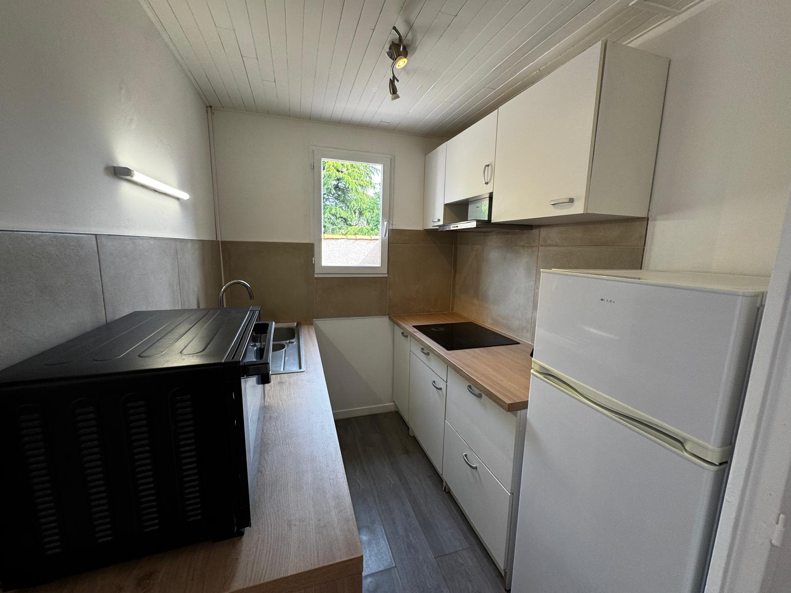 Bègles – Mussonville – Jolie Maison T3 meublée avec extérieur – Rénovée
