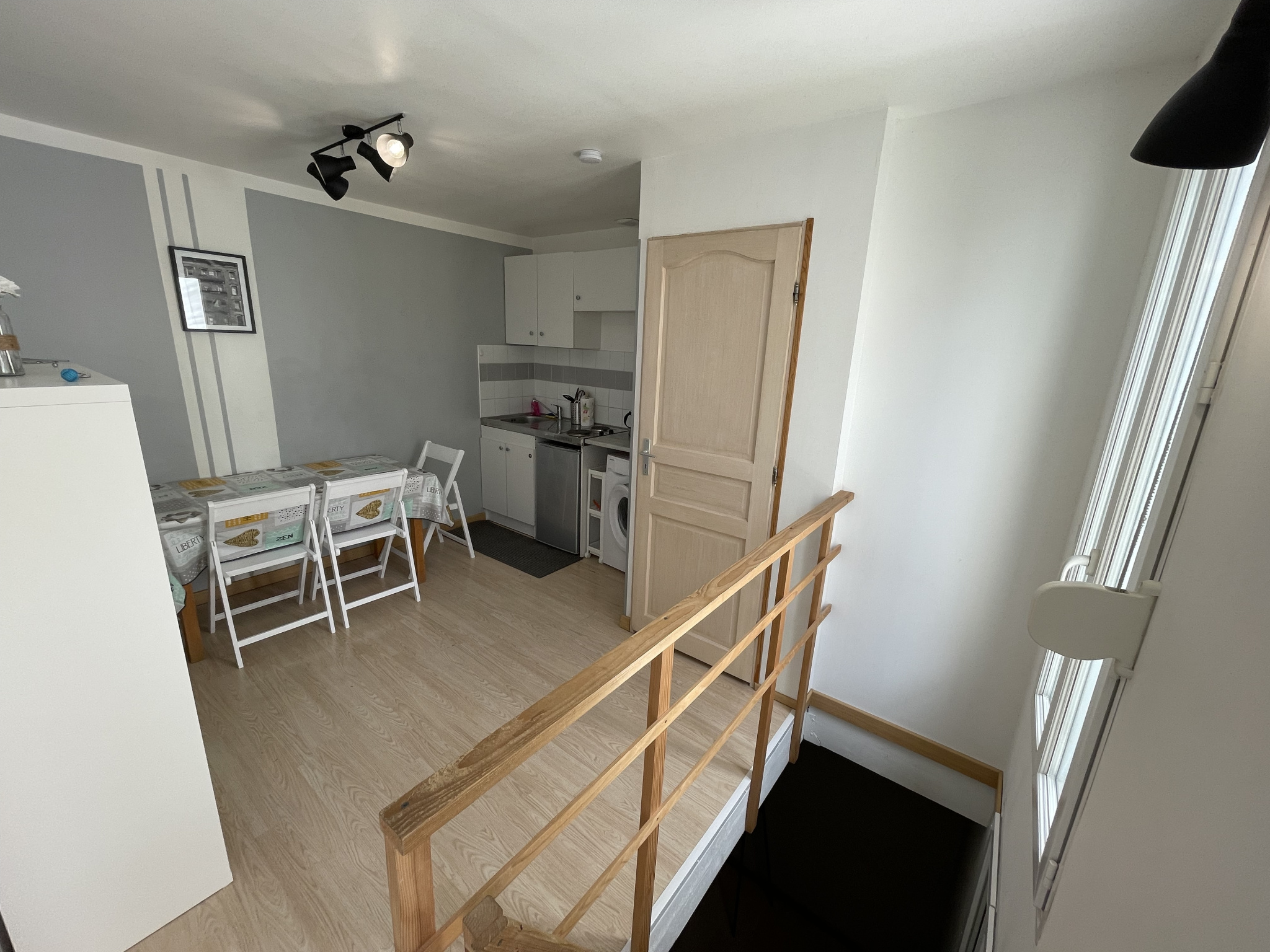 BORDEAUX (rue Bauducheu) – Joli T2 meublé de 28 m2 – GARE ST JEAN