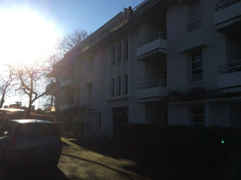 Pessac – Proche Centre Ville – Très joli T4 de 75 m2 avec grande terrasse et parkings