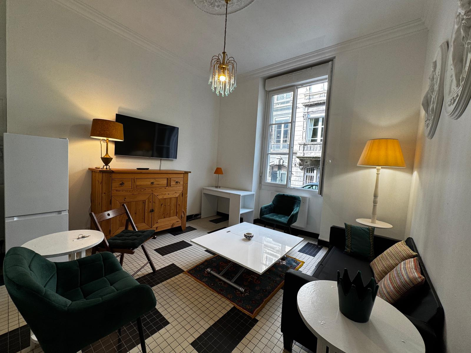 Bordeaux Jardin Public – Charmant T2 meublé de 32 m2