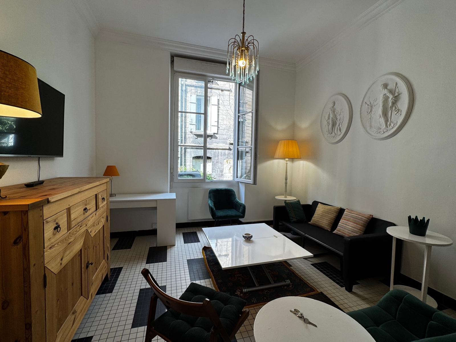 Bordeaux Jardin Public – Charmant T2 meublé de 32 m2