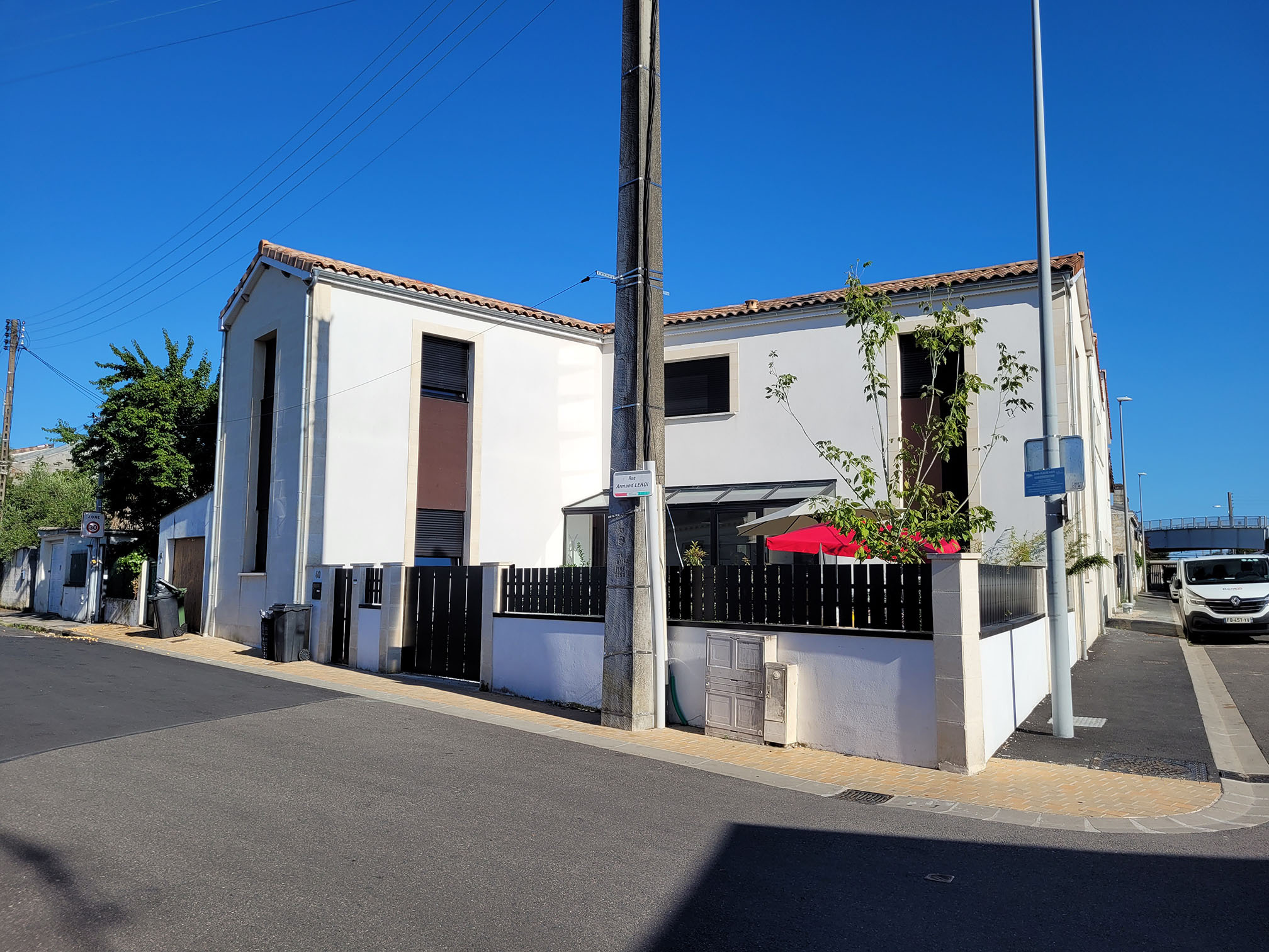 Talence Roustaing – Très jolie maison meublée avec extérieur – Neuve