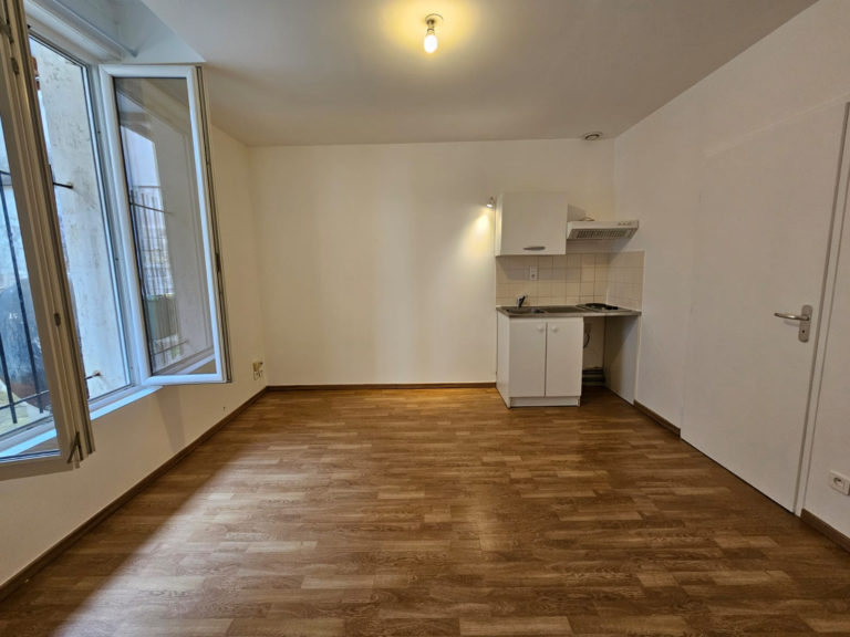 Bordeaux – Victoire (Rue Clément) – Studio de 18m2