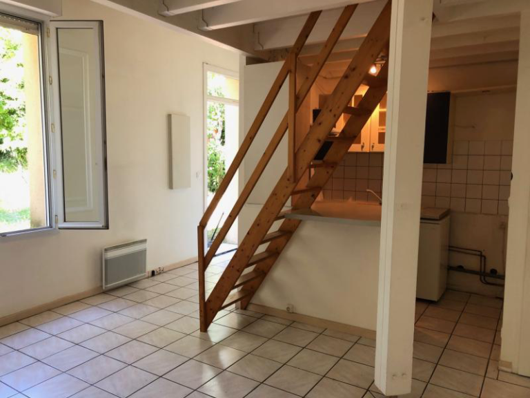 Bordeaux Pellegrin - T1 bis avec Mezzanine et Jardin