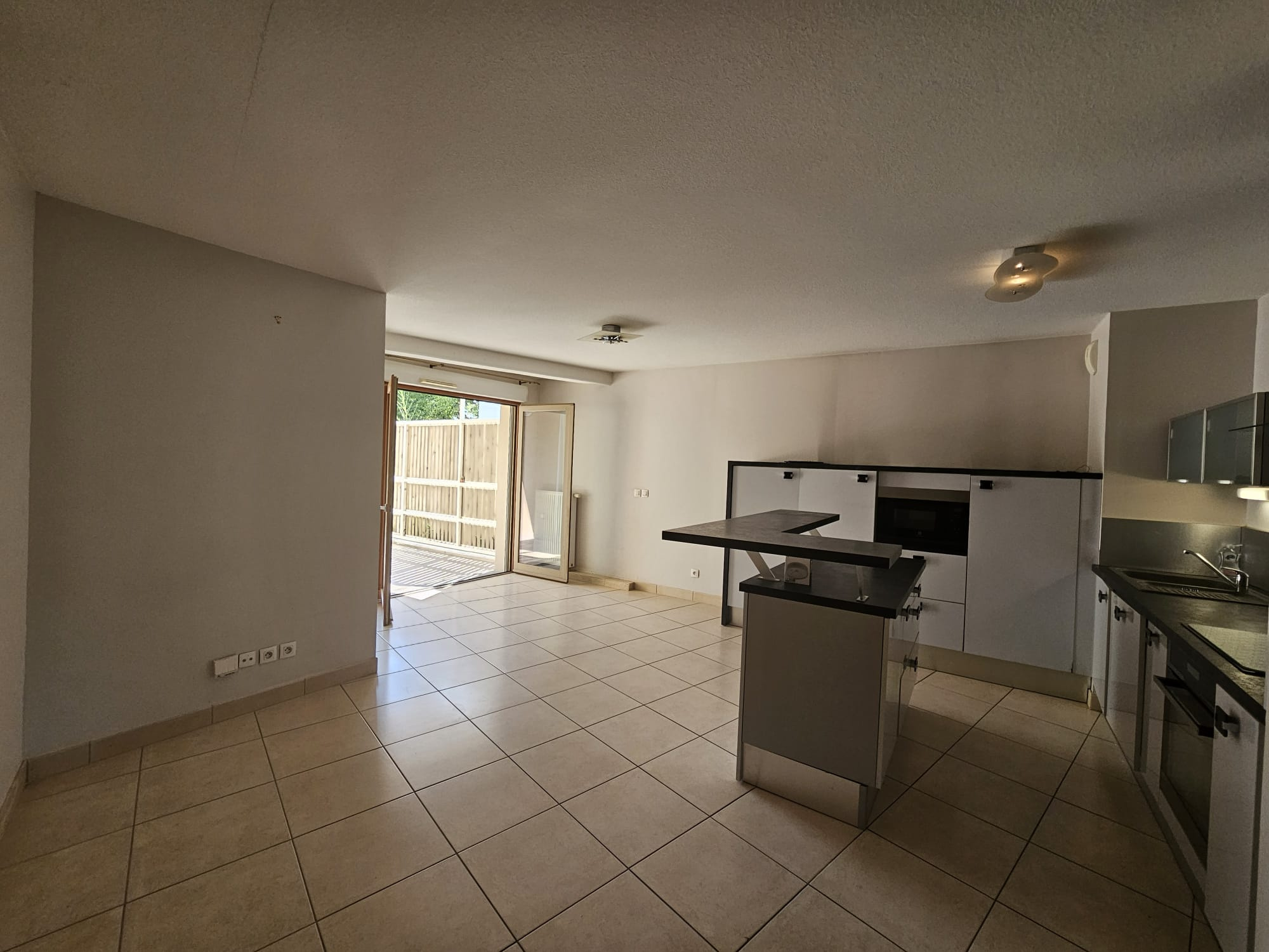 Bordeaux Caudéran – Parc Bordelais – Très Bel Appartement T4 + 2 Places de PKG + Terrasse - photo 3