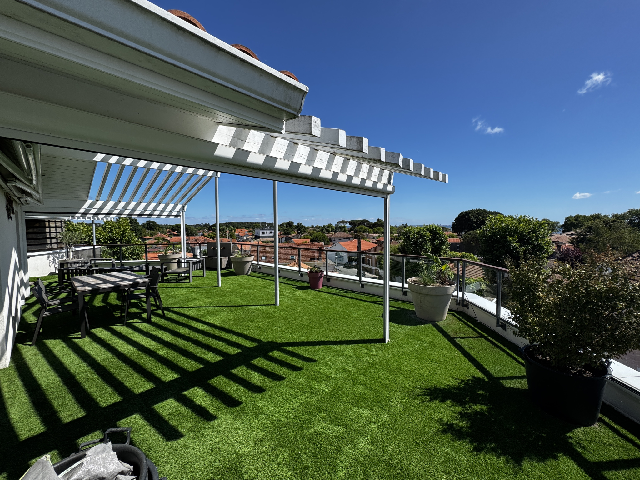 Arès   Appartement haut de gamme T4 de 162m2 avec terrasse panoramique