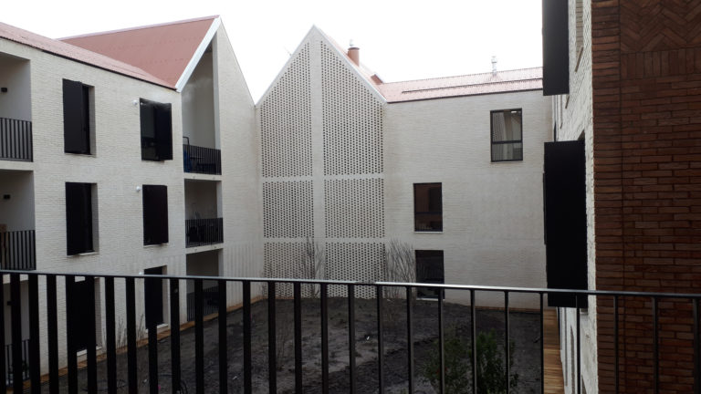 Bègles (Mussonville) – Appartement T2  avec Balcon + PKG