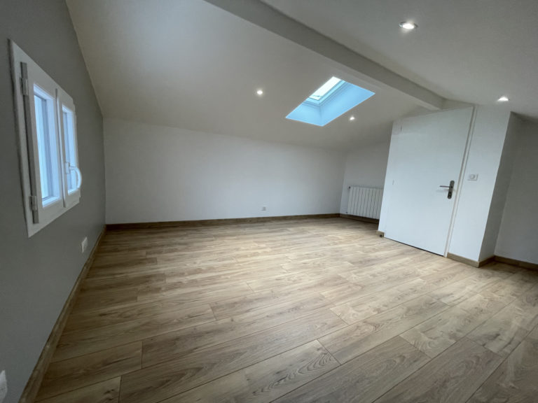 Cognac – Quartier St Jacques – Jolie Maison T3 en très bon état général avec jardin