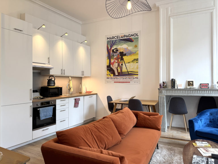 Bordeaux – Centre Historique/ Place St Pierre – T3 rénové de 53 m2